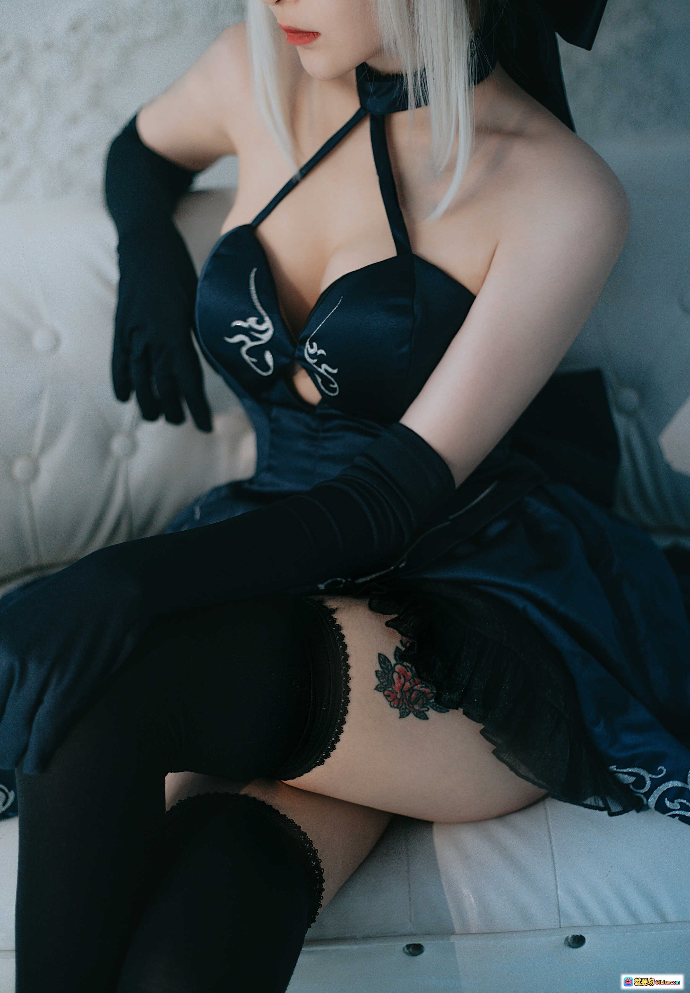 图片[5] - Vams子 NO.007 黑贞写真 16P 245MB 黑丝美腿 白沙发私房 优雅性感 内衣蕾丝 时尚摄影 - 就要吻