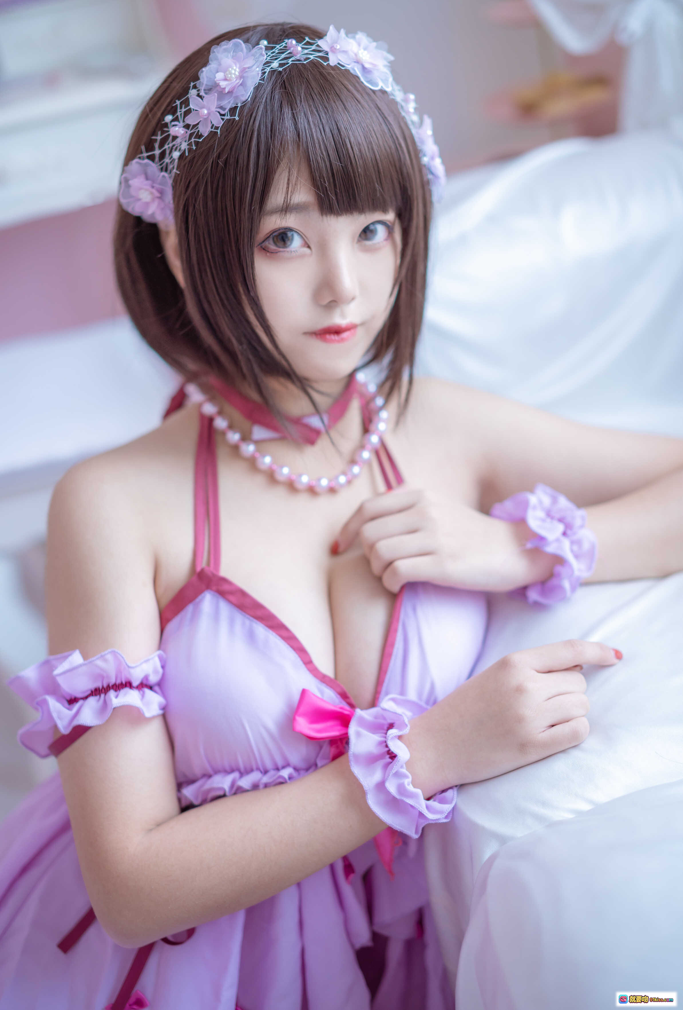 图片[8] - 蜜汁猫裘NO.004加藤惠睡衣写真｜粉色蕾丝吊带裙+白色过膝袜+花环头饰｜14P高清图集 - 就要吻