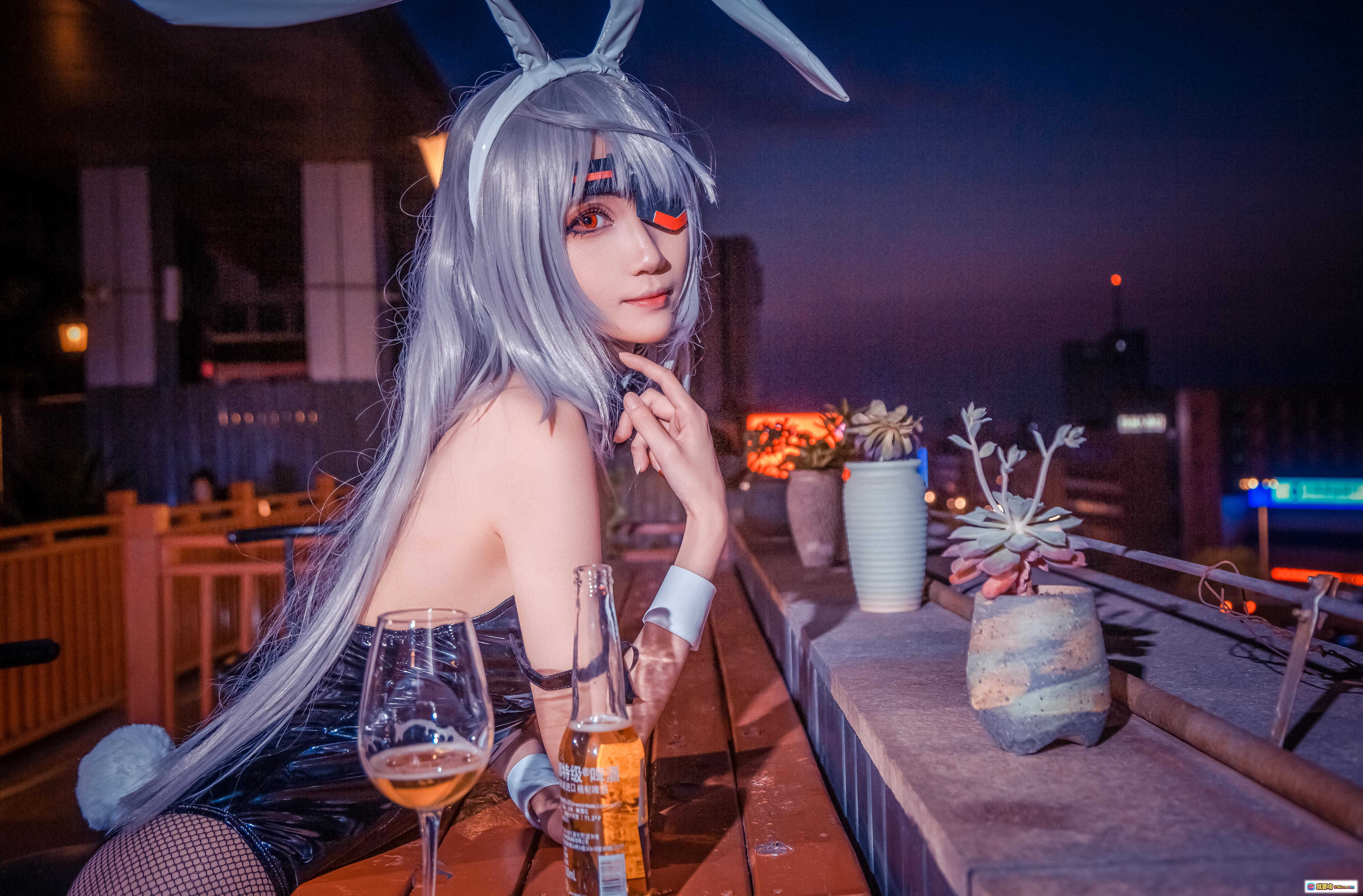 图片[8] - 妖君白研COS拉芙拉·布迪威伊｜IS无限期斯特拉托斯兔耳银发眼罩女仆装Cosplay写真 - 就要吻