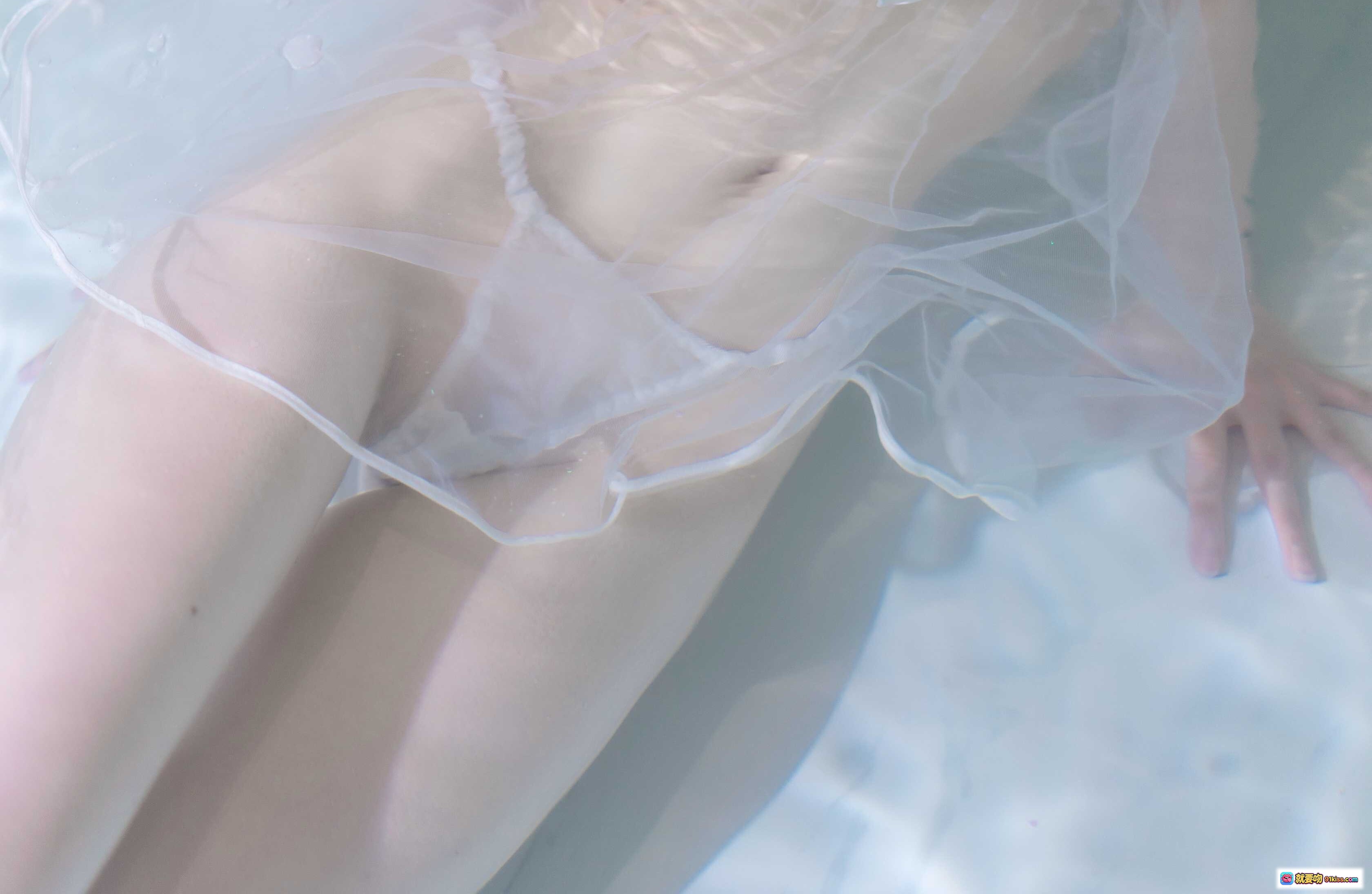 图片[3] - 星野咪兔NO.018浴缸写真｜纯欲风白色蕾丝内衣｜朦胧光影少女私房摄影｜31P高清图集 - 就要吻