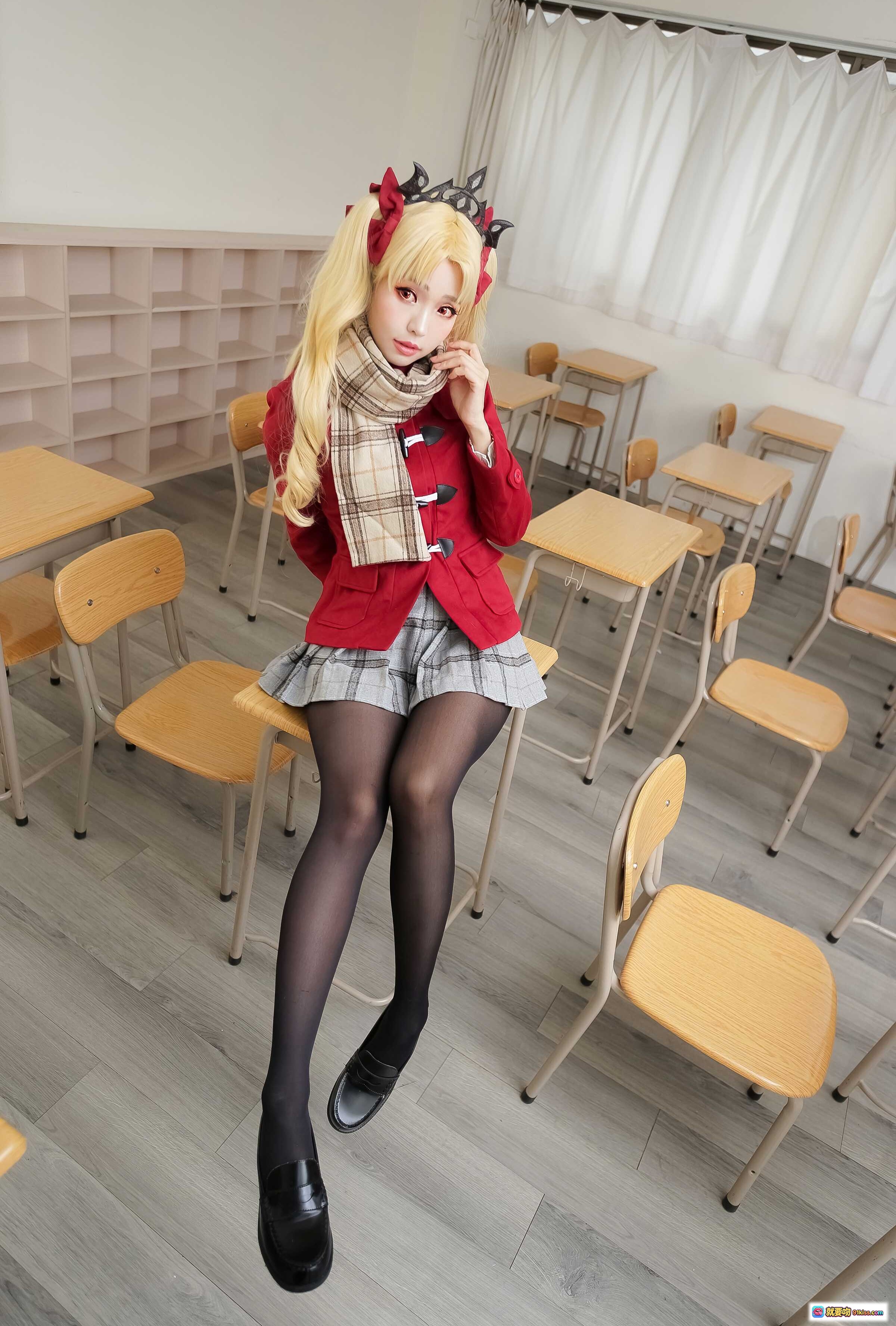 图片[4] - ElyEE子 NO.059 黑丝美腿 学院风制服 搭配格纹短裙 亮面乐福鞋 教室场景写真 - 就要吻