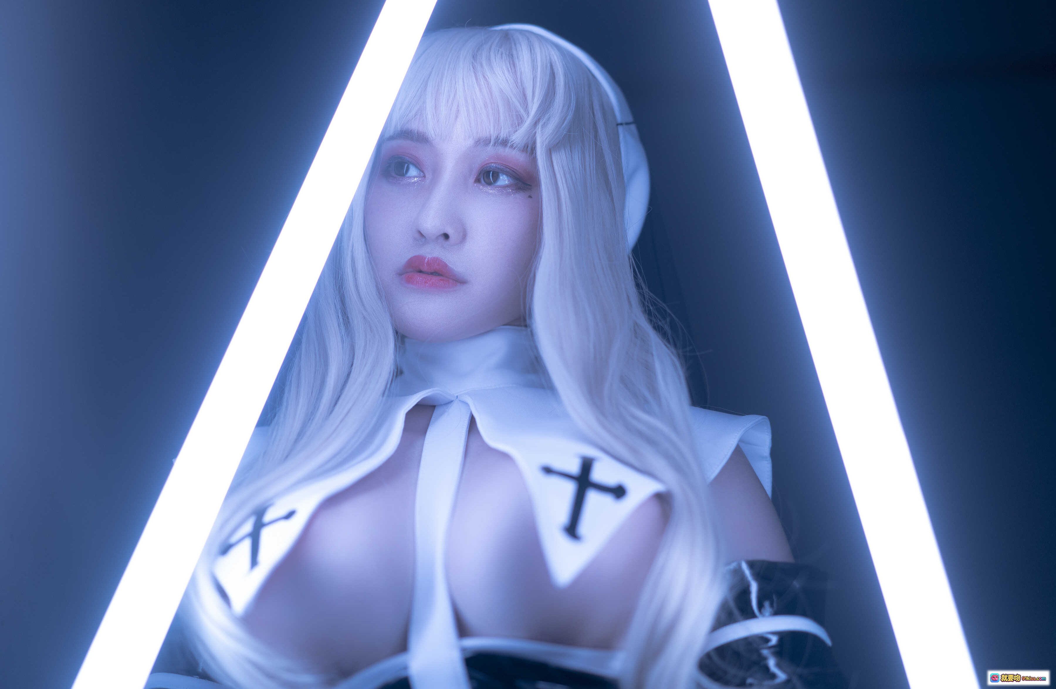 图片[5] - 脱尾巴Mizuki NO.008 尾巴修女cosplay 黑色紧身衣 光剑特效 暗调氛围感 27P高清写真 - 就要吻