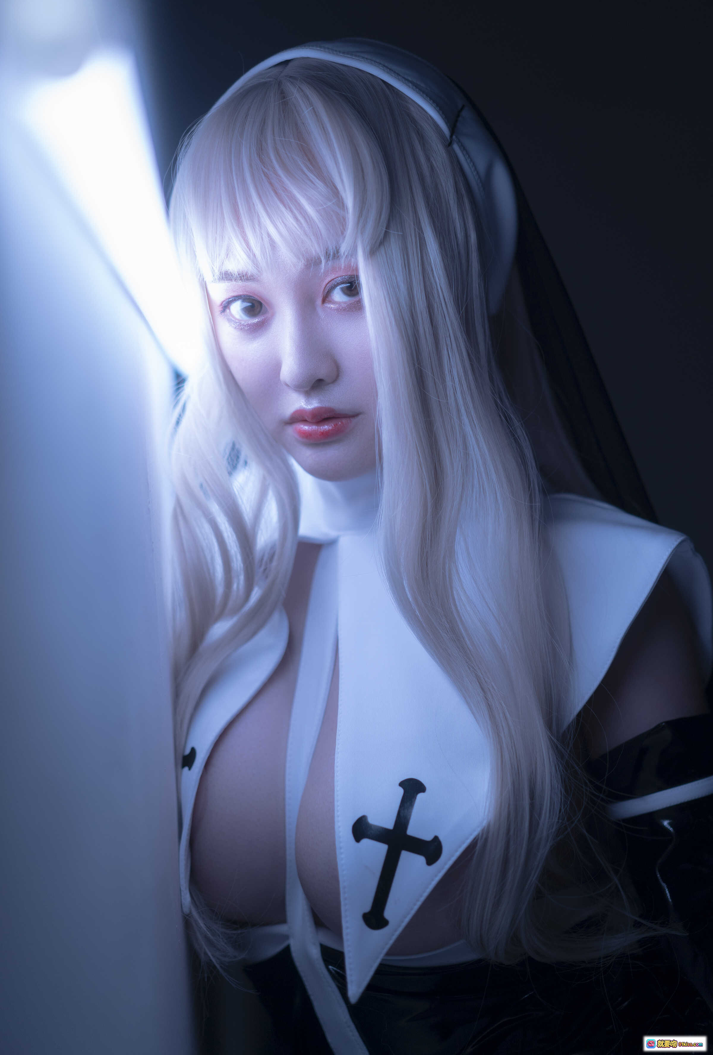 图片[3] - 脱尾巴Mizuki NO.008 尾巴修女cosplay 黑色紧身衣 光剑特效 暗调氛围感 27P高清写真 - 就要吻