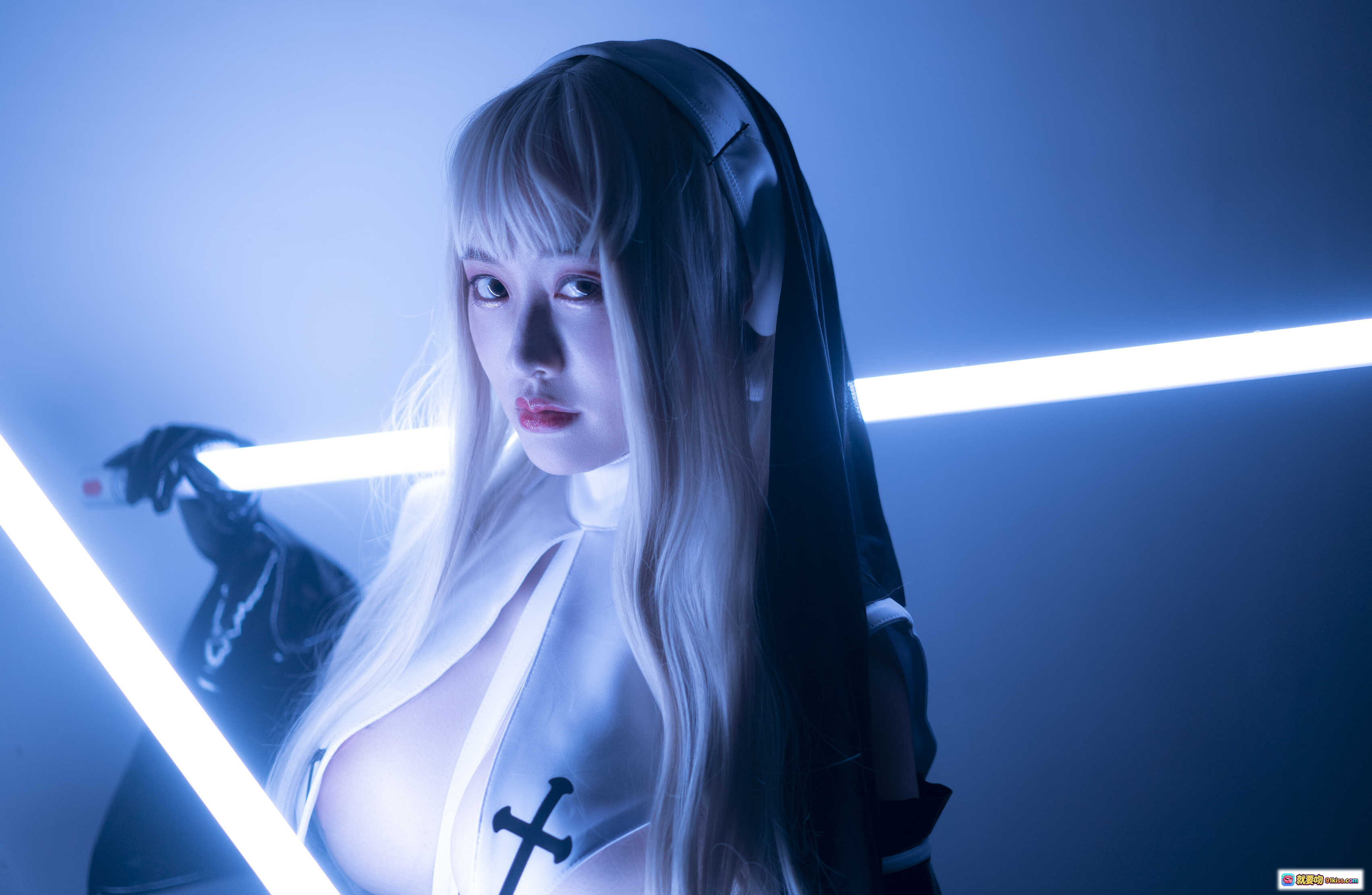 图片[7] - 脱尾巴Mizuki NO.008 尾巴修女cosplay 黑色紧身衣 光剑特效 暗调氛围感 27P高清写真 - 就要吻