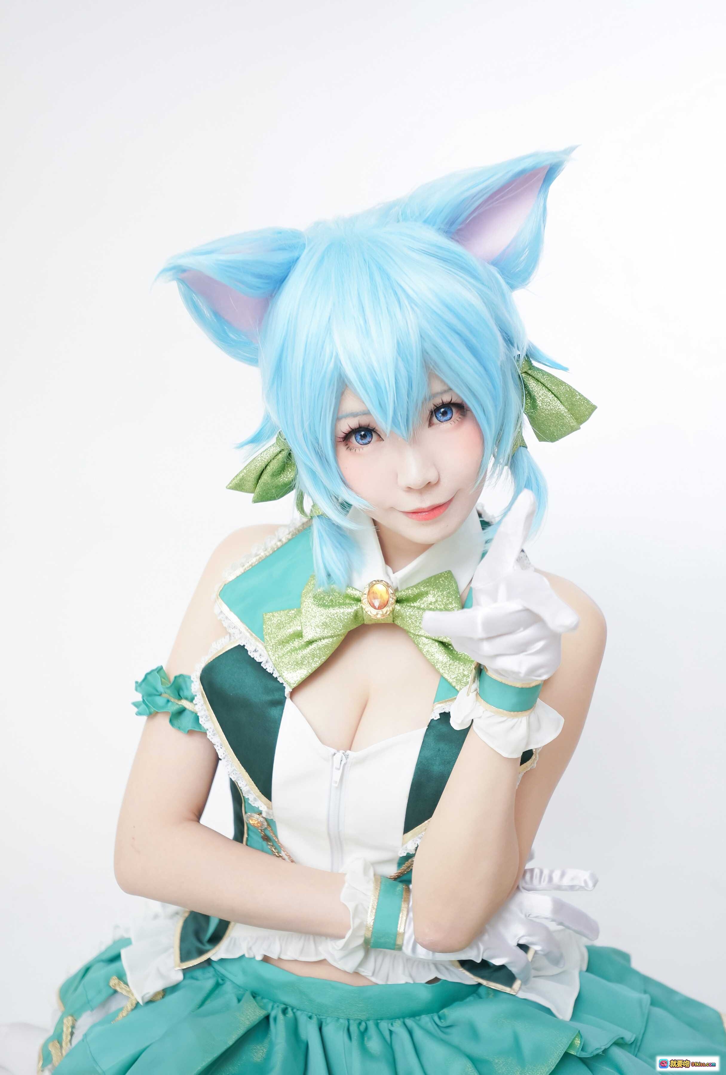 图片[5] - ElyEE子NO.019蓝发猫耳Cosplay夜景超美造型 绿色裙装梦幻灯光背景 二次元动漫角色扮演写真 - 就要吻