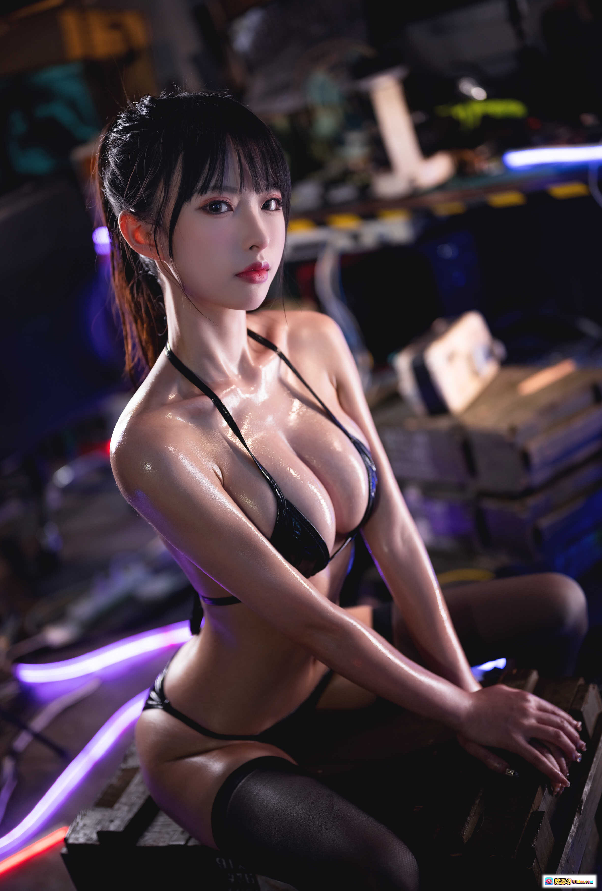 图片[8] - 清水由乃NO.017抹油比基尼写真55P性感诱惑霓虹灯光工业风黑丝美腿湿身诱惑 - 就要吻