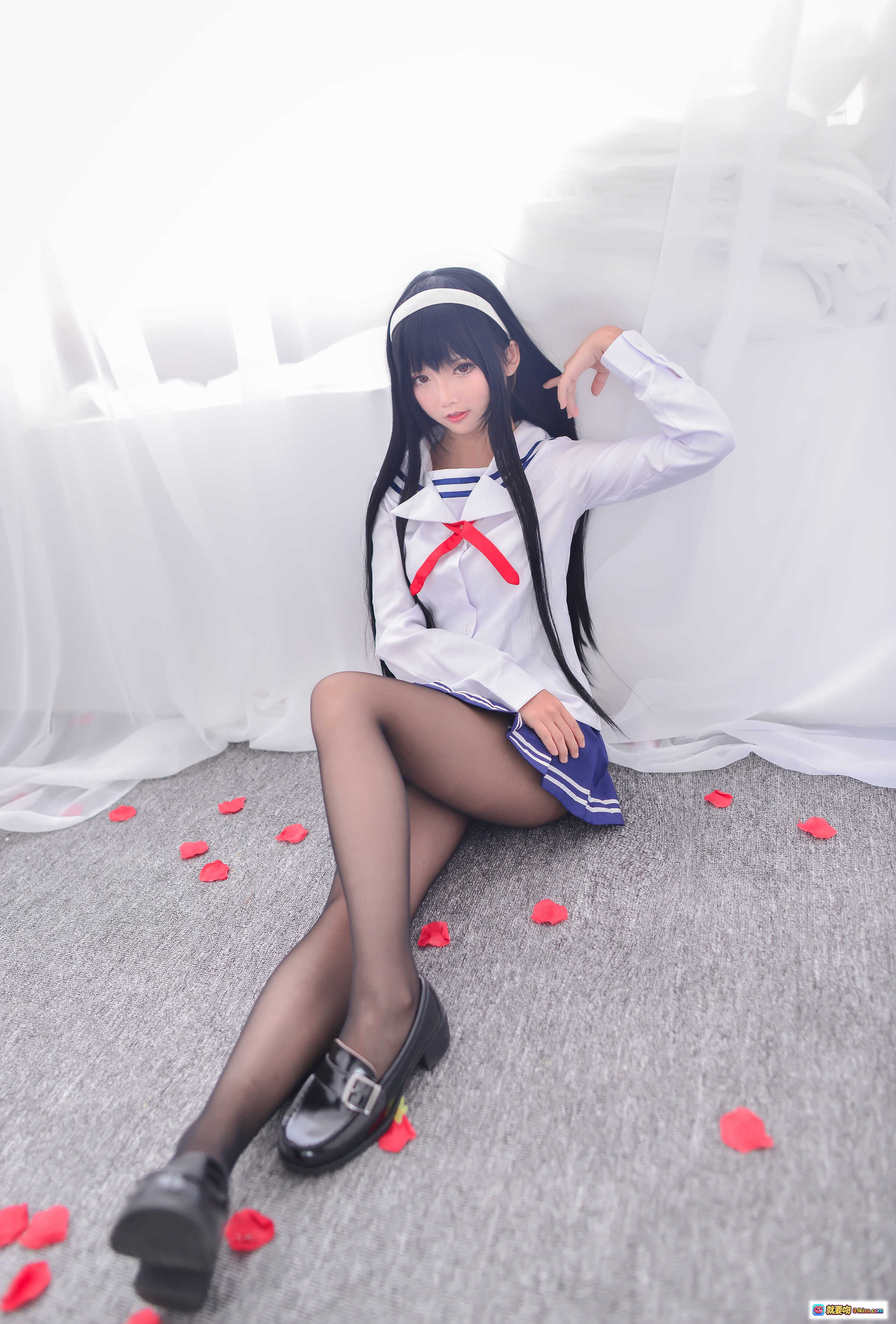 图片[4] - 面饼仙儿NO.017诗羽校服黑丝美腿写真 23P高清图集 学生制服诱惑 赤足教室场景 柔光窗帘背景 - 就要吻