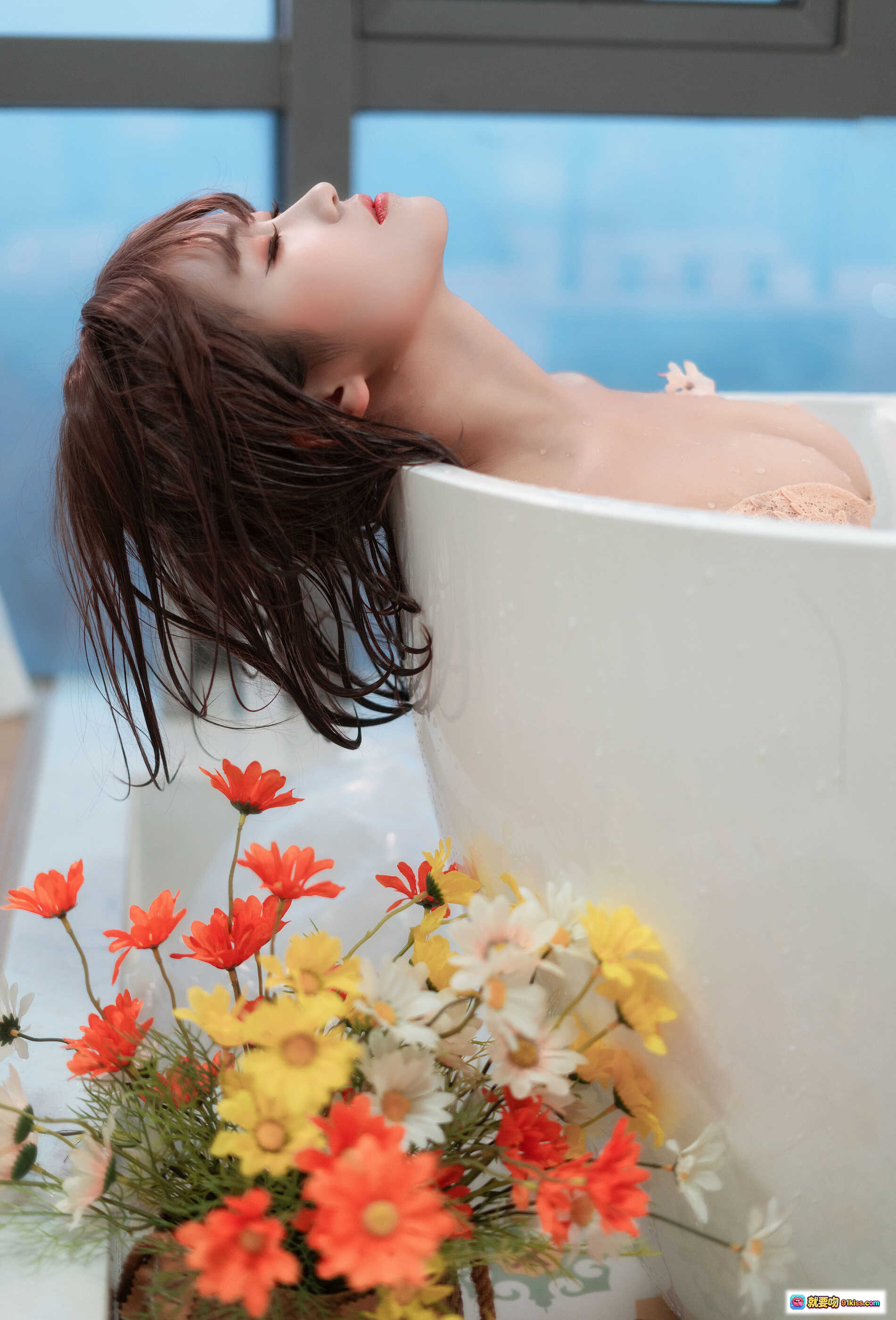 图片[3] - 三度_69 NO.061 蓝睡裙少女浴缸抱玫瑰花写真 17P高清私房美图 - 就要吻