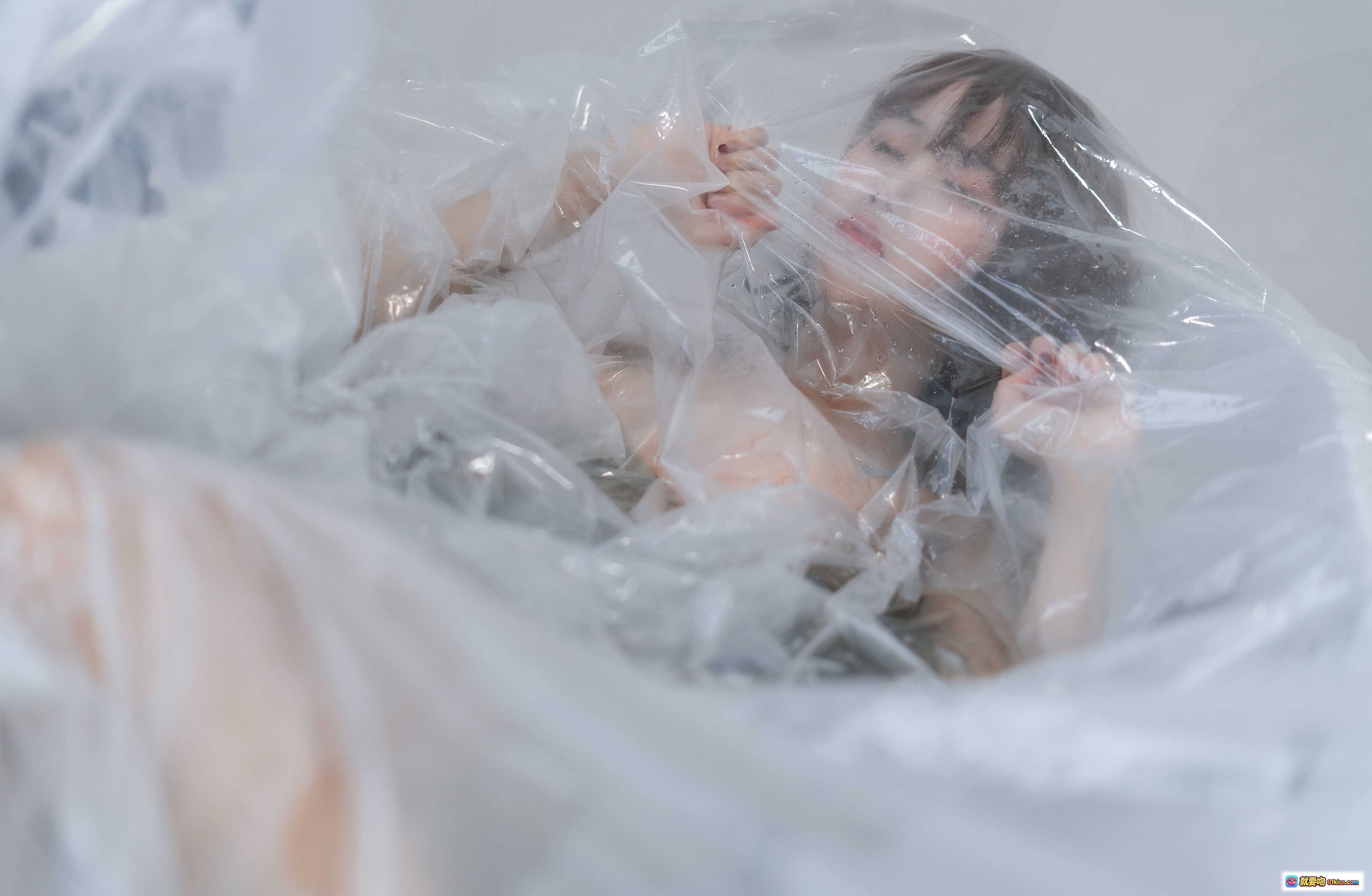 图片[6] - 三度_69 NO.061 蓝睡裙少女浴缸抱玫瑰花写真 17P高清私房美图 - 就要吻