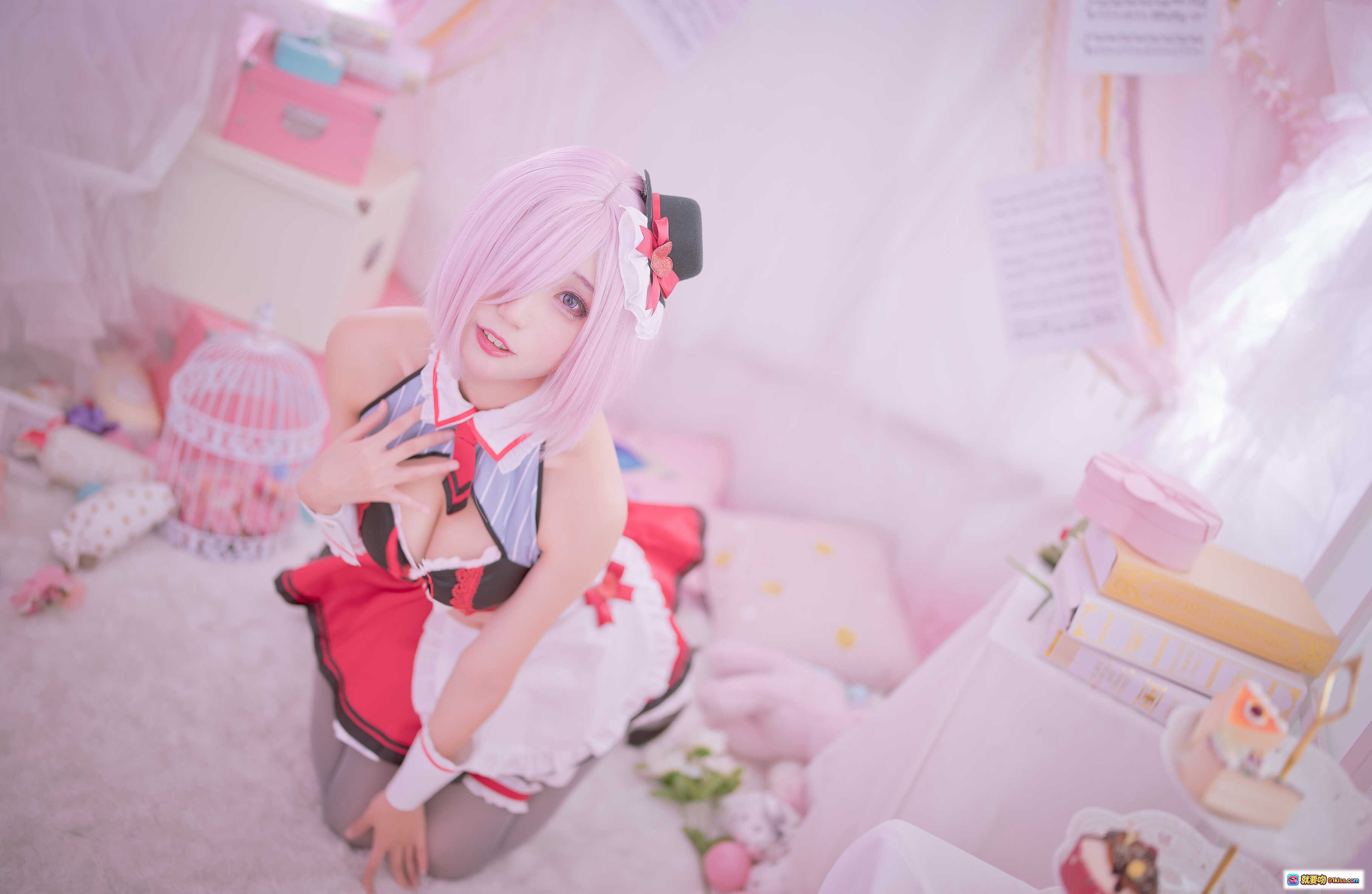 图片[3] - 周叽可爱兔兔NO.027玛修情人节cosplay粉发女仆装灰丝美腿甜心写真24P - 就要吻