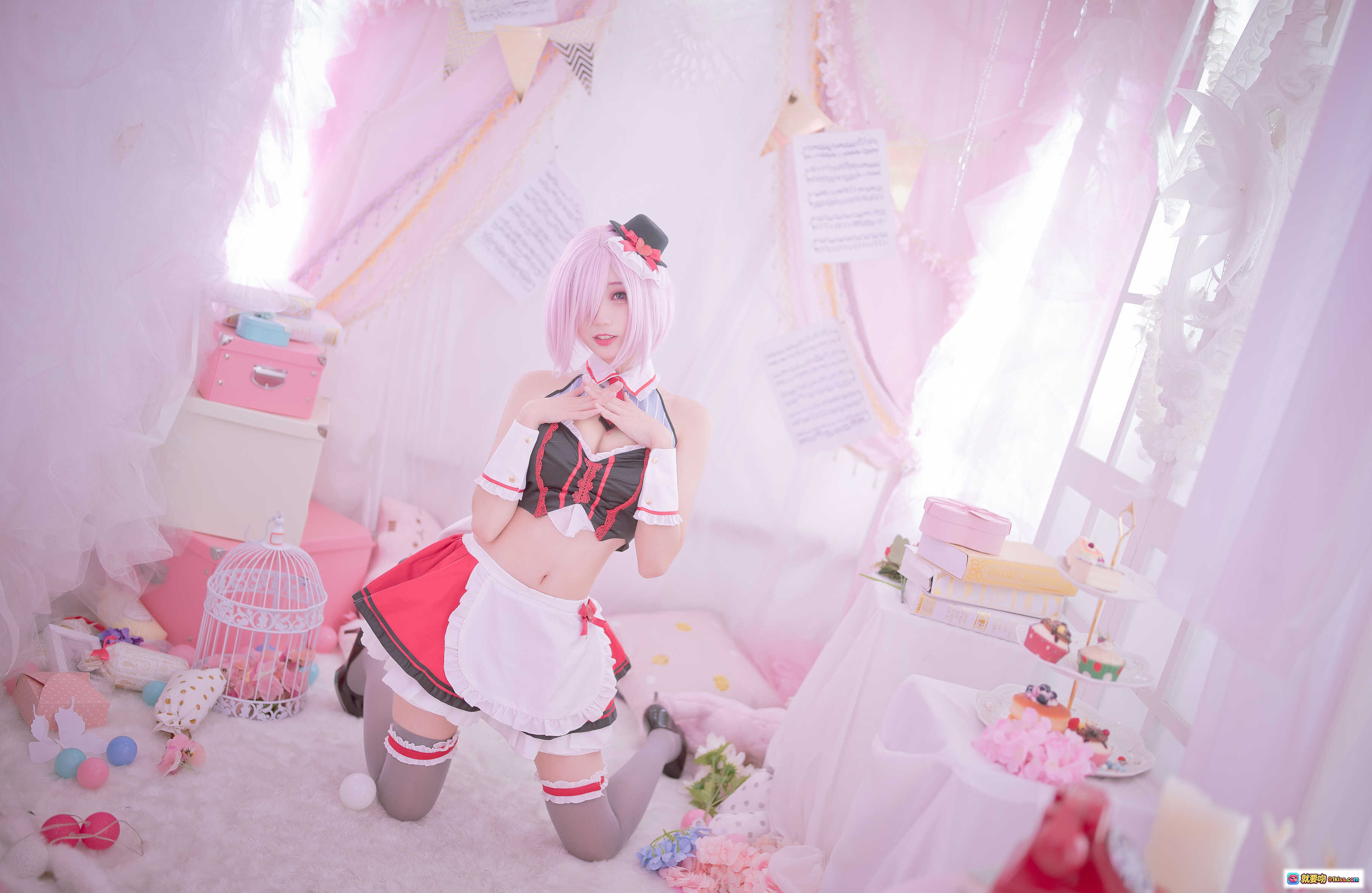 图片[6] - 周叽可爱兔兔NO.027玛修情人节cosplay粉发女仆装灰丝美腿甜心写真24P - 就要吻