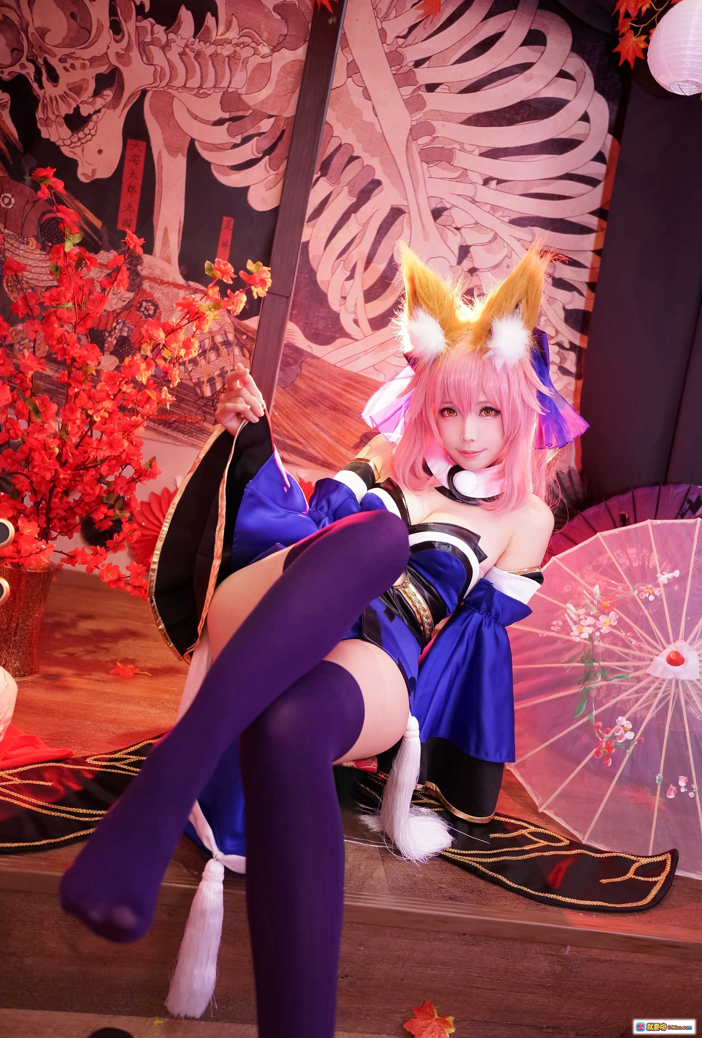 图片[3] - ElyEE子NO.003 粉发狐耳cosplay 紫藤花廊道蓝光写真 高跟紫袜美腿造型 二次元角色扮演摄影 - 就要吻