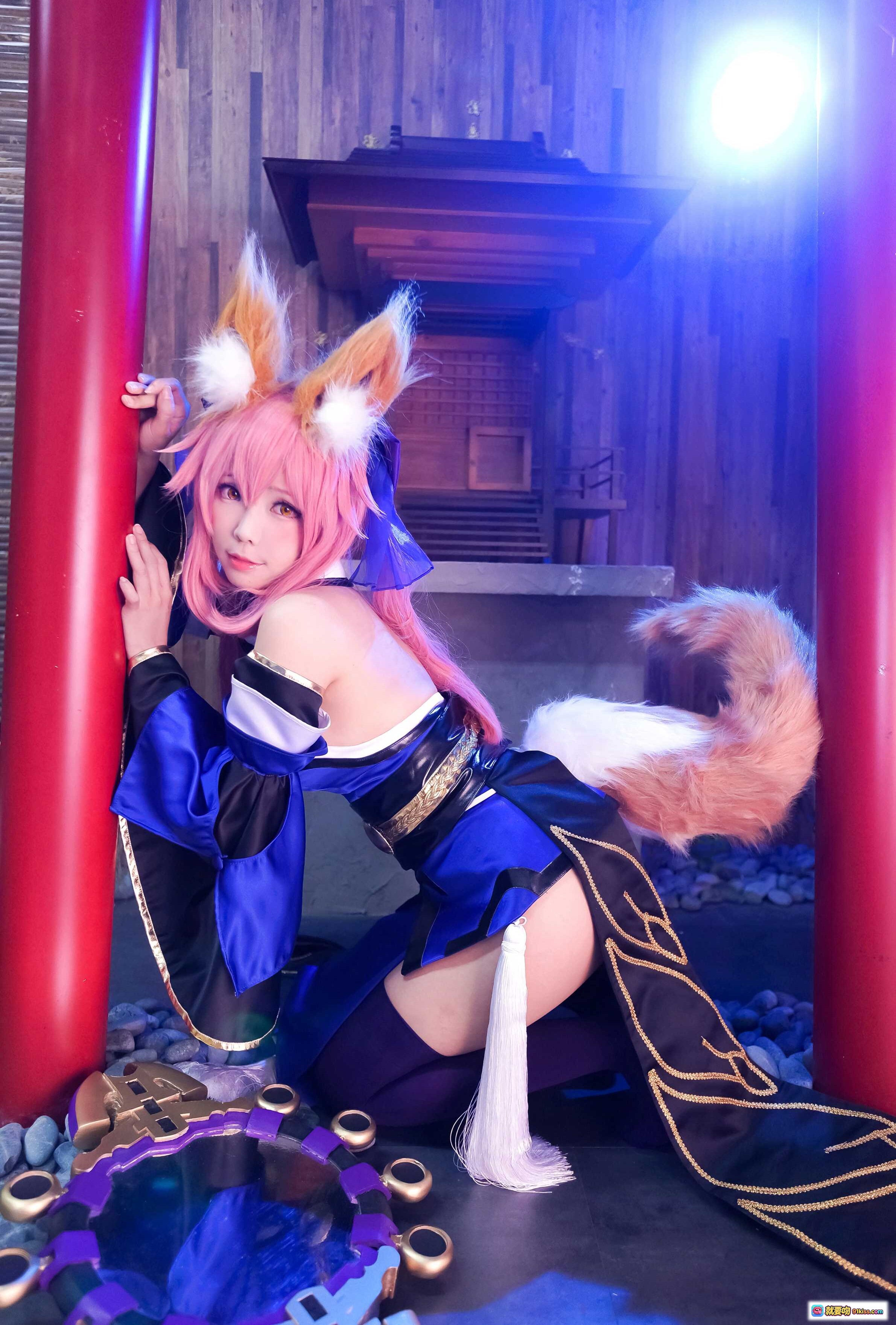 图片[7] - ElyEE子NO.003 粉发狐耳cosplay 紫藤花廊道蓝光写真 高跟紫袜美腿造型 二次元角色扮演摄影 - 就要吻