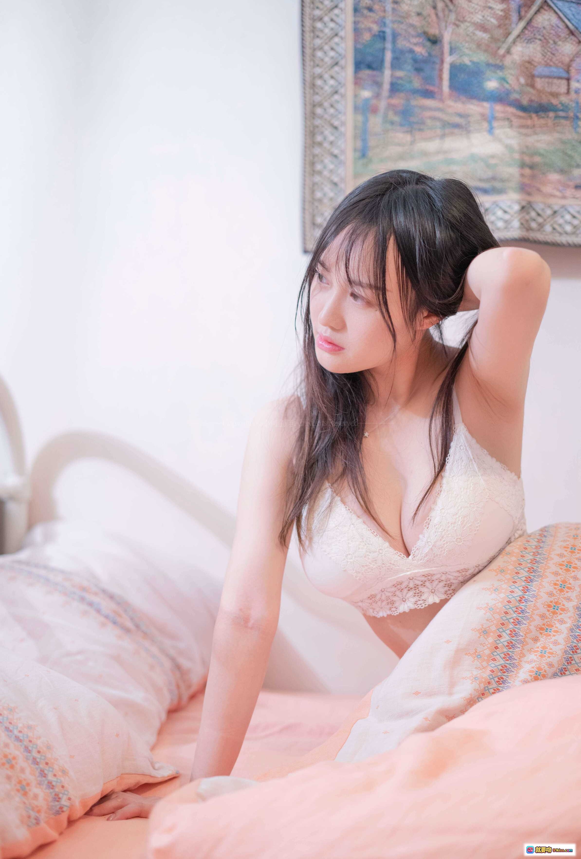 脱尾巴Mizuki私房写真NO.003 | 白色蕾丝内衣床照 | 温柔少女风居家美拍 | 20P高清图集 - 就要吻