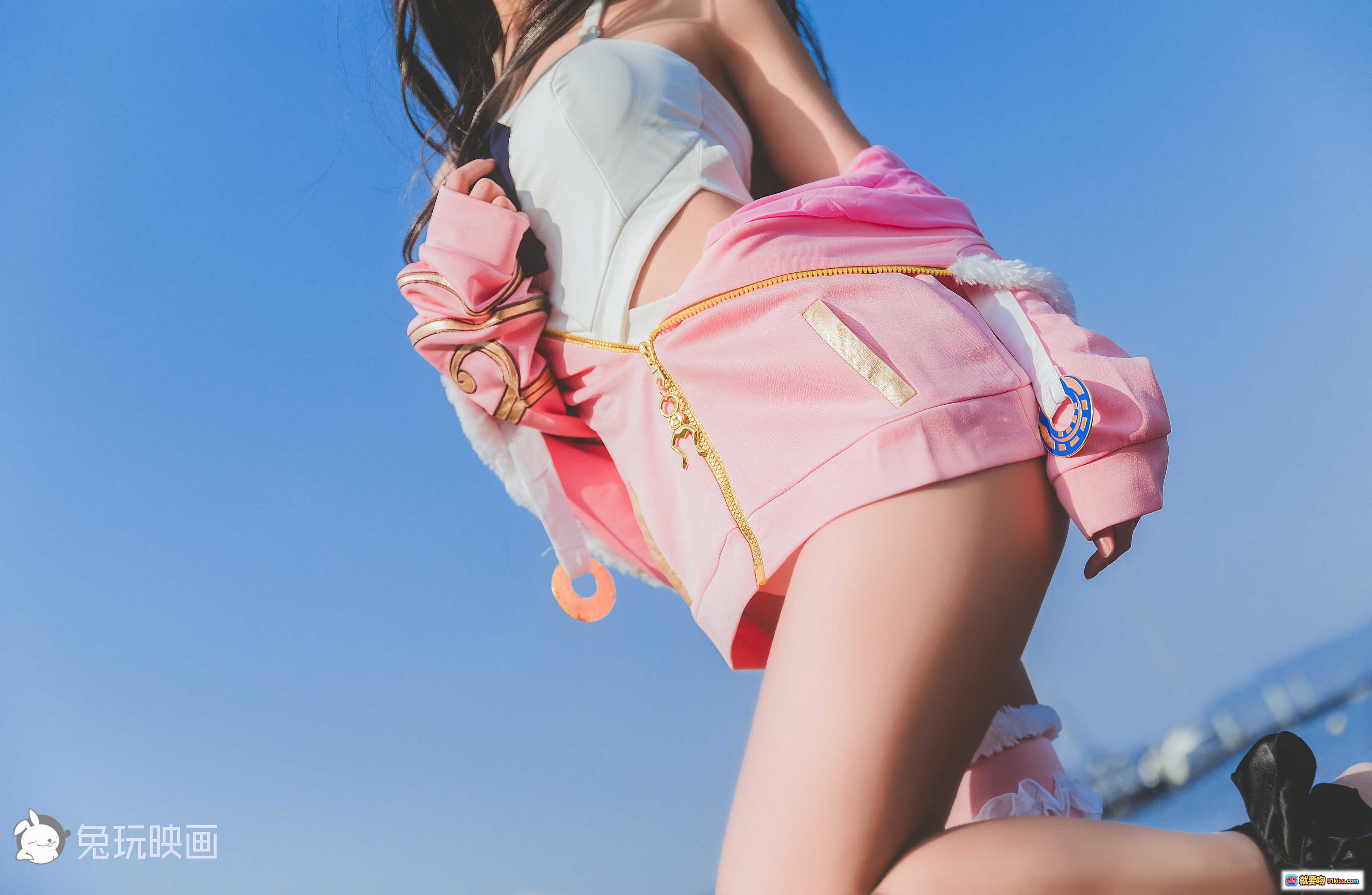 图片[2] - 三度_69 NO.011 泳装凛 Cosplay 美女手持方格旗 海边写真 42P高清图集 - 就要吻