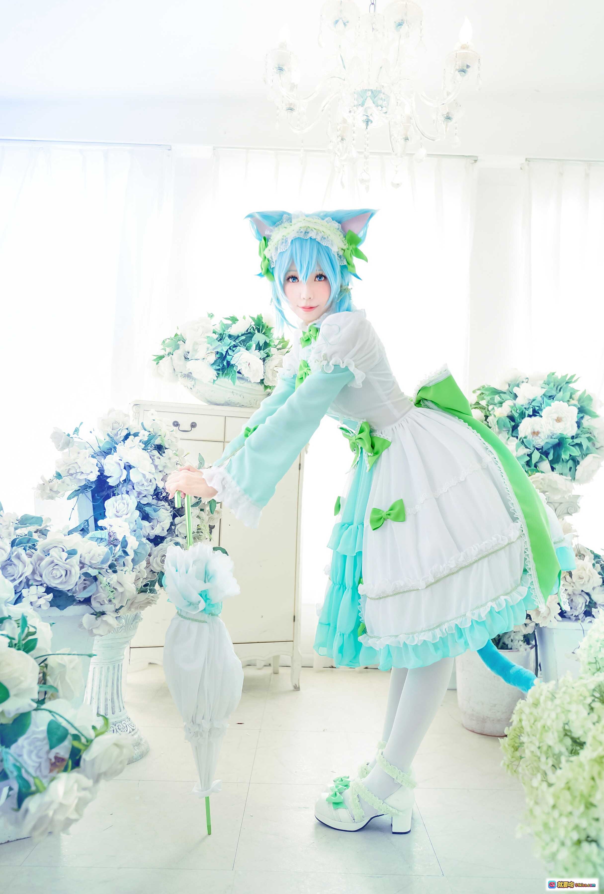 图片[6] - ElyEE子NO.012蓝发猫耳少女花海写真·清新洛丽塔风·窗边柔光摄影·梦幻白蓝花卉场景 - 就要吻