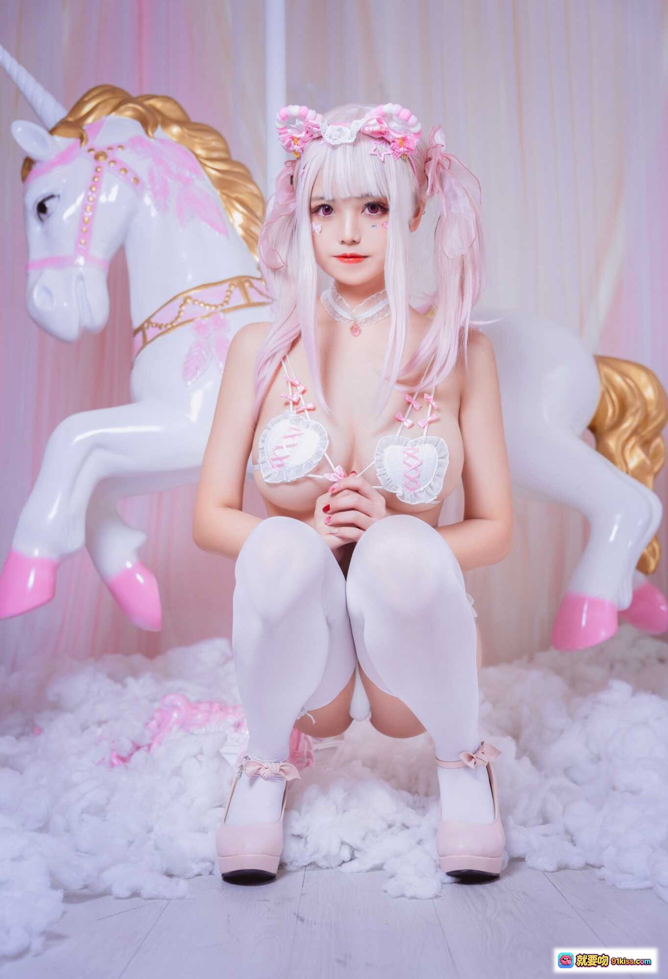 图片[5] - 蜜汁猫裘NO.041糖果假期写真｜白丝高跟美腿性感内衣粉色系少女风私房摄影30P - 就要吻