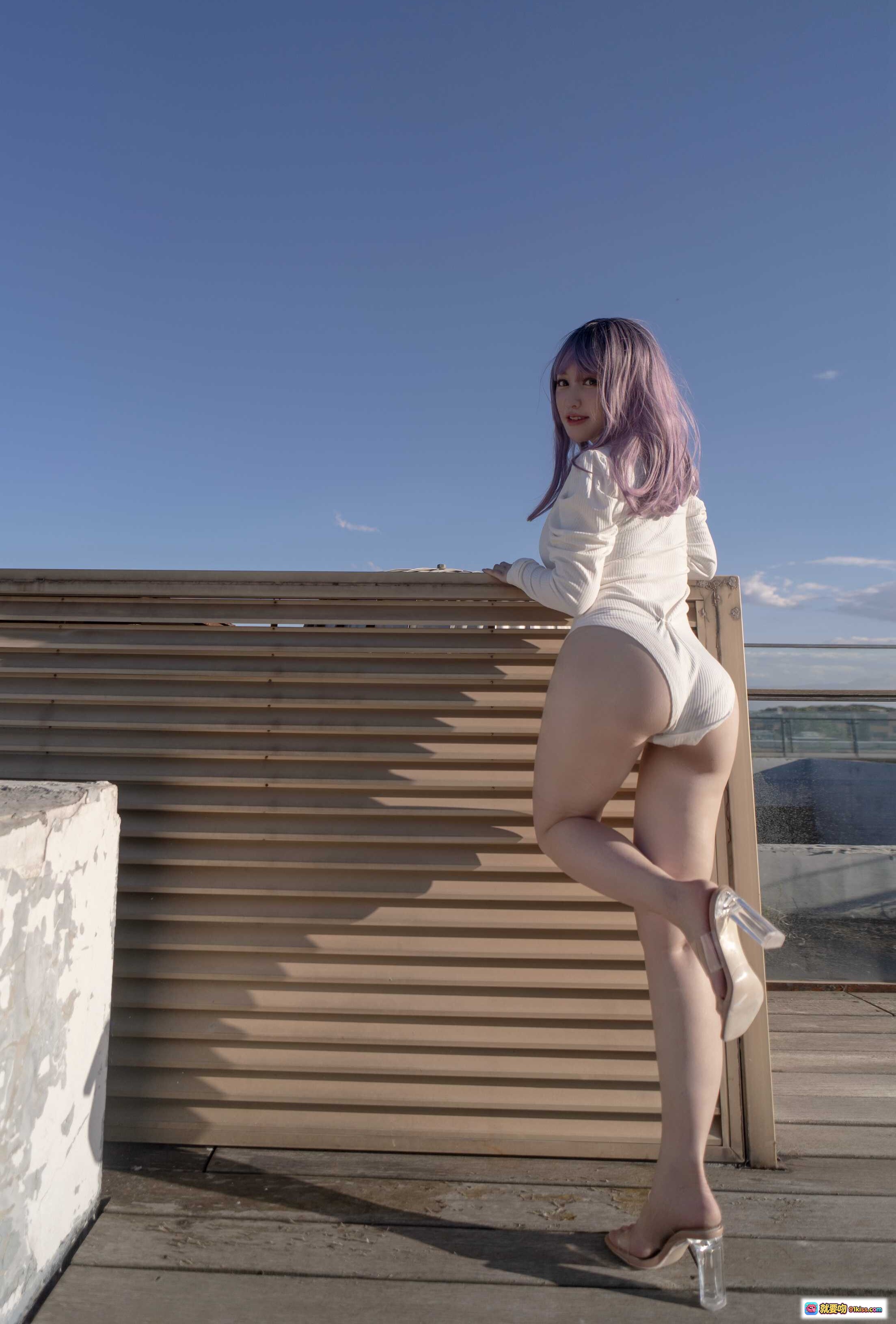 图片[10] - 脱尾巴Mizuki NO.007 尾巴天台写真 43P高清紫发少女户外性感美臀白裙摄影 - 就要吻