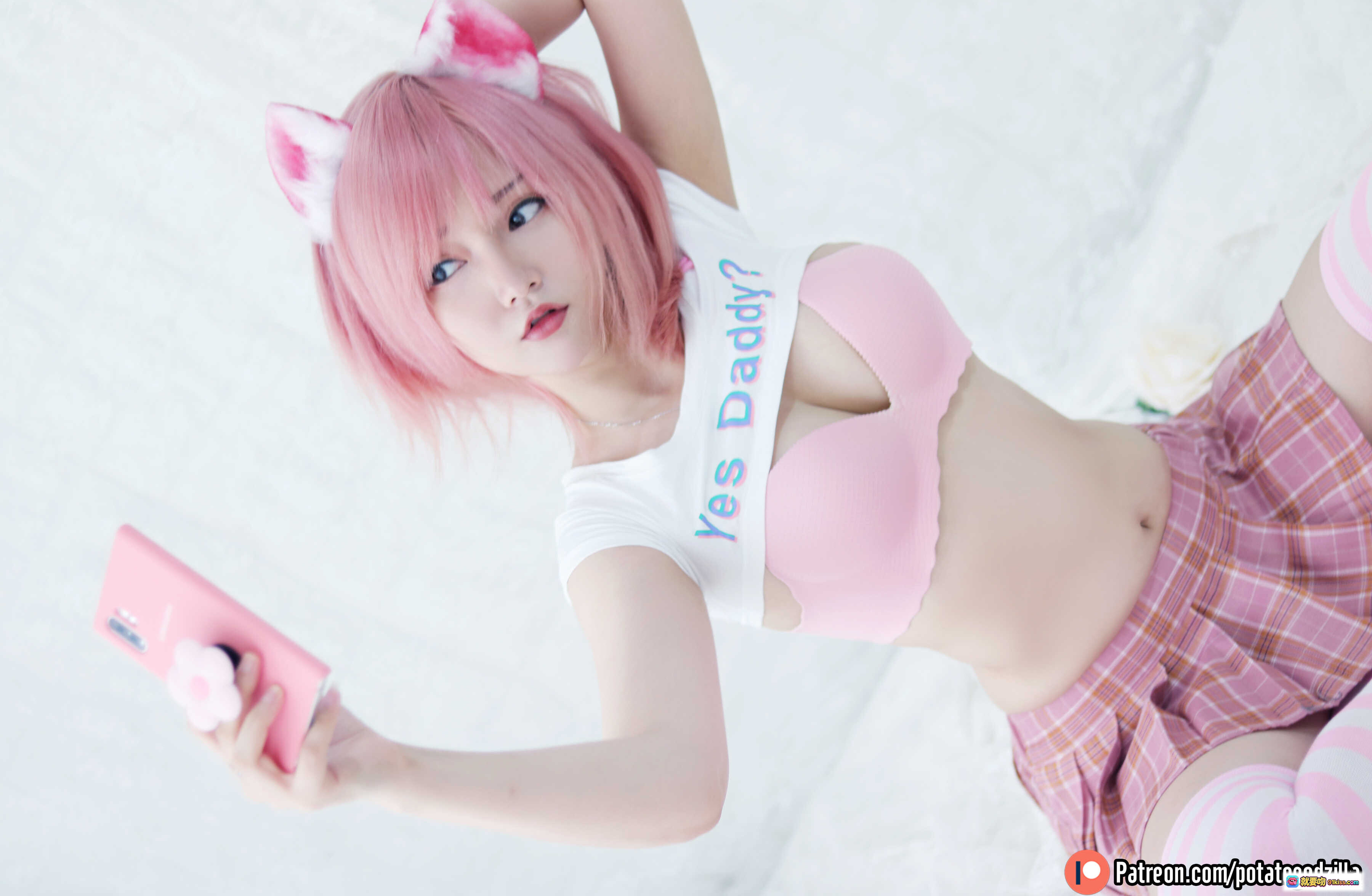图片[6] - Potato Godzilla NO.020 粉色猫耳少女写真 | 粉色内衣+条纹长袜+蓬松白毯 | 36P高清美图 - 就要吻
