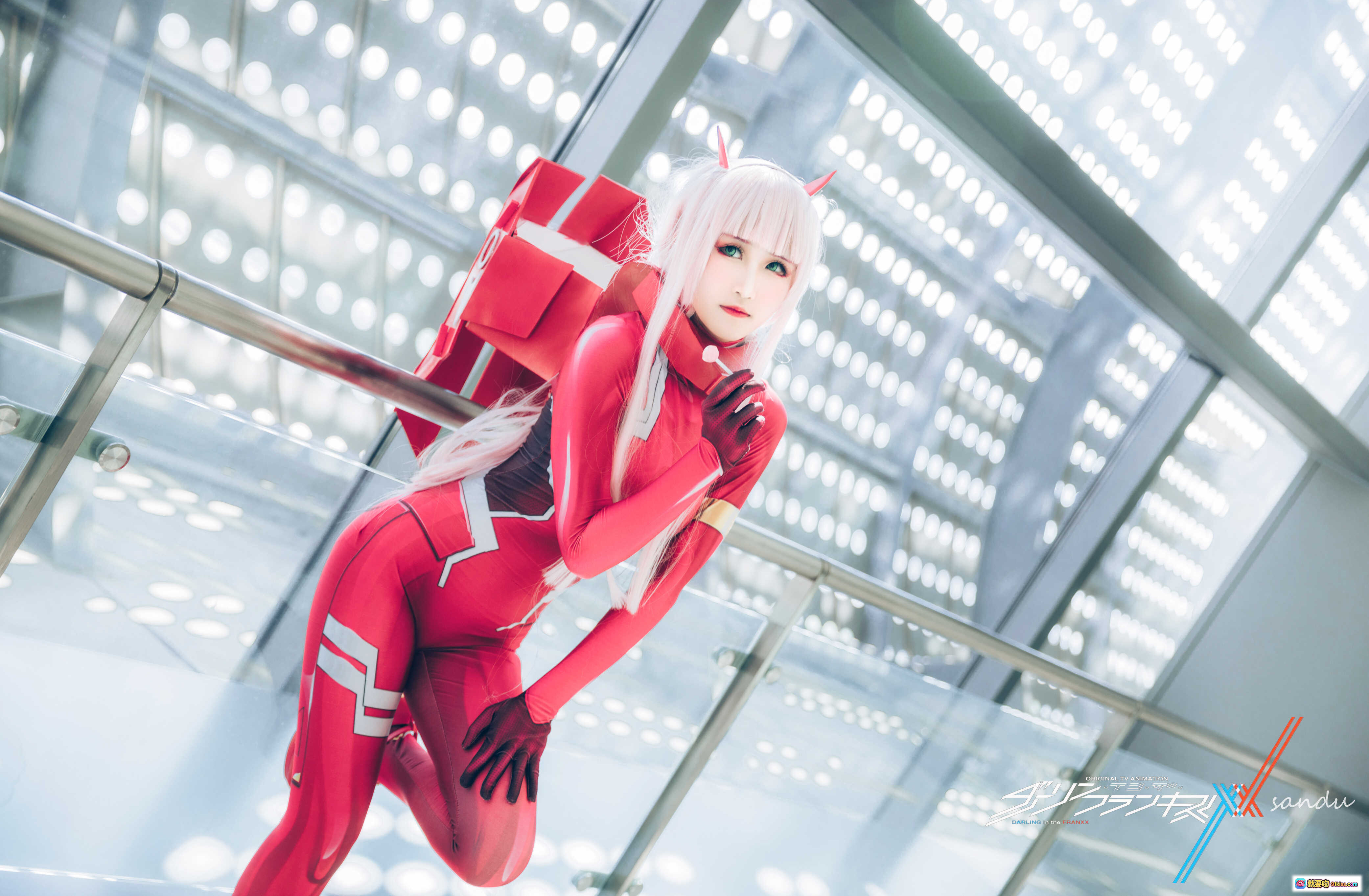 图片[5] - 三度_69 NO.016 比翼之吻 Cosplay 粉发红装恶魔角机甲少女 16P高清写真集 - 就要吻