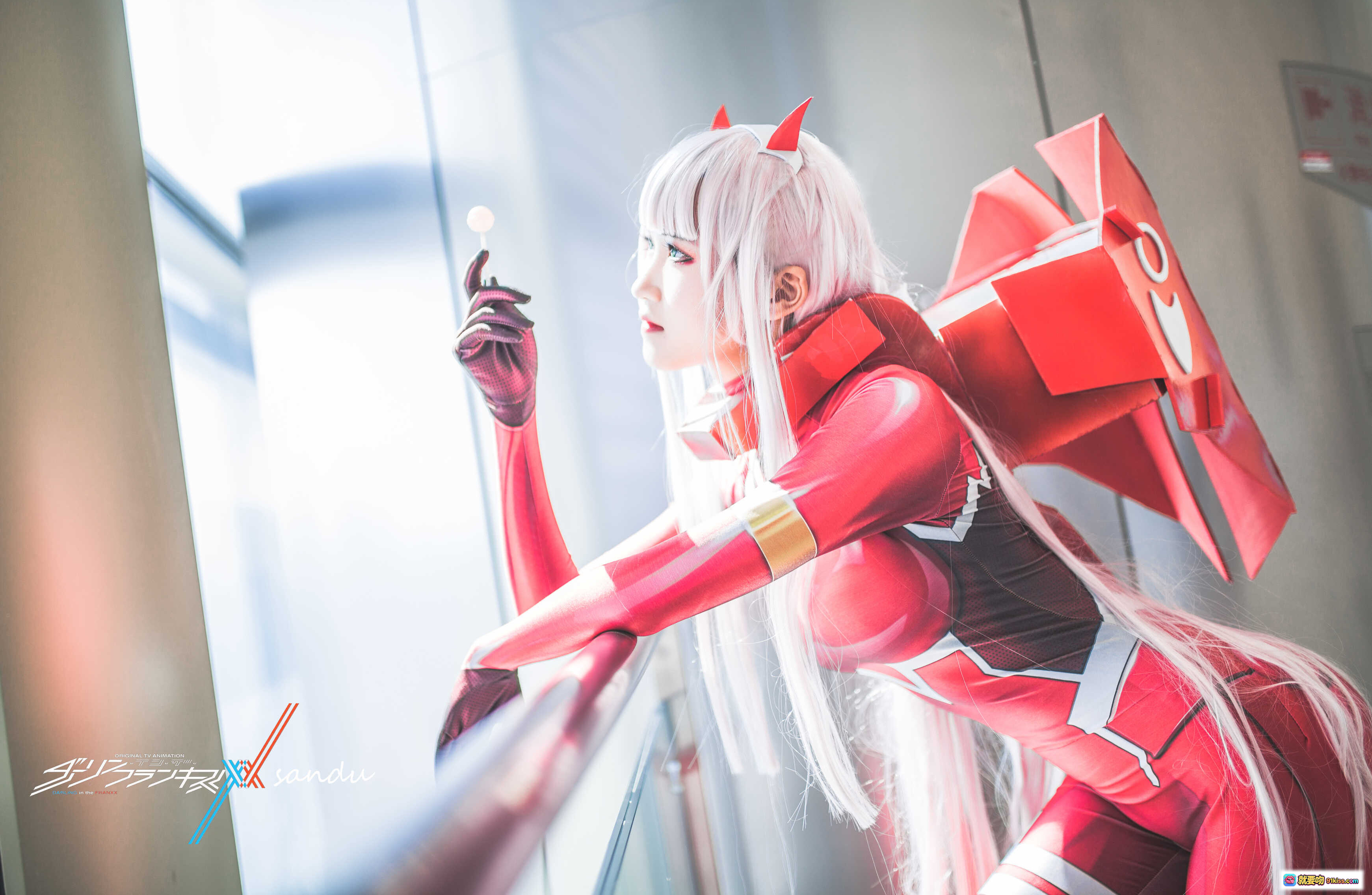 图片[9] - 三度_69 NO.016 比翼之吻 Cosplay 粉发红装恶魔角机甲少女 16P高清写真集 - 就要吻