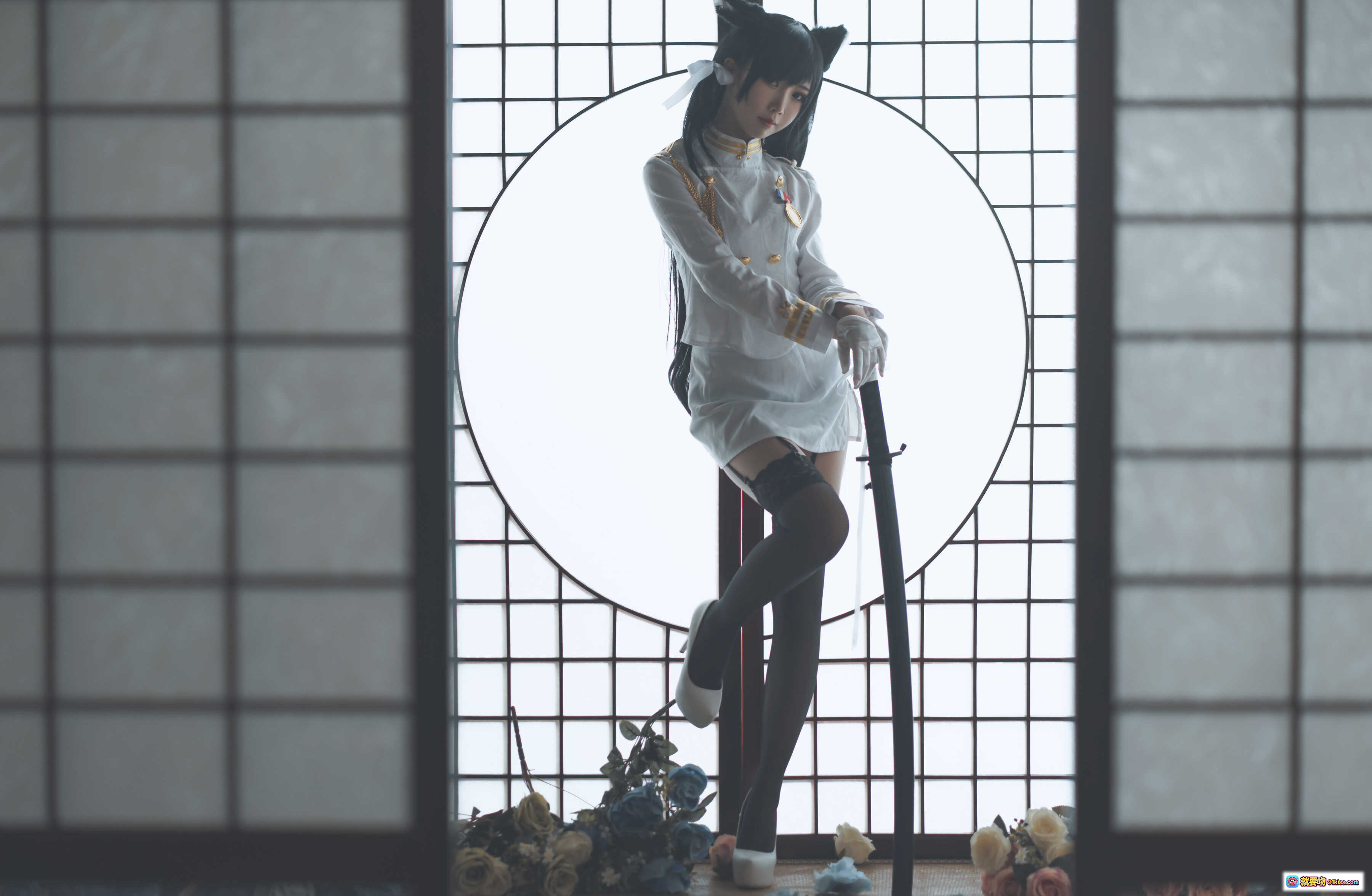 图片[5] - 面饼仙儿NO.027爱宕原皮Cosplay写真 | 白色军装+猫耳+黑丝蕾丝袜+高跟鞋 | 日式拉门背景优雅摆拍 - 就要吻