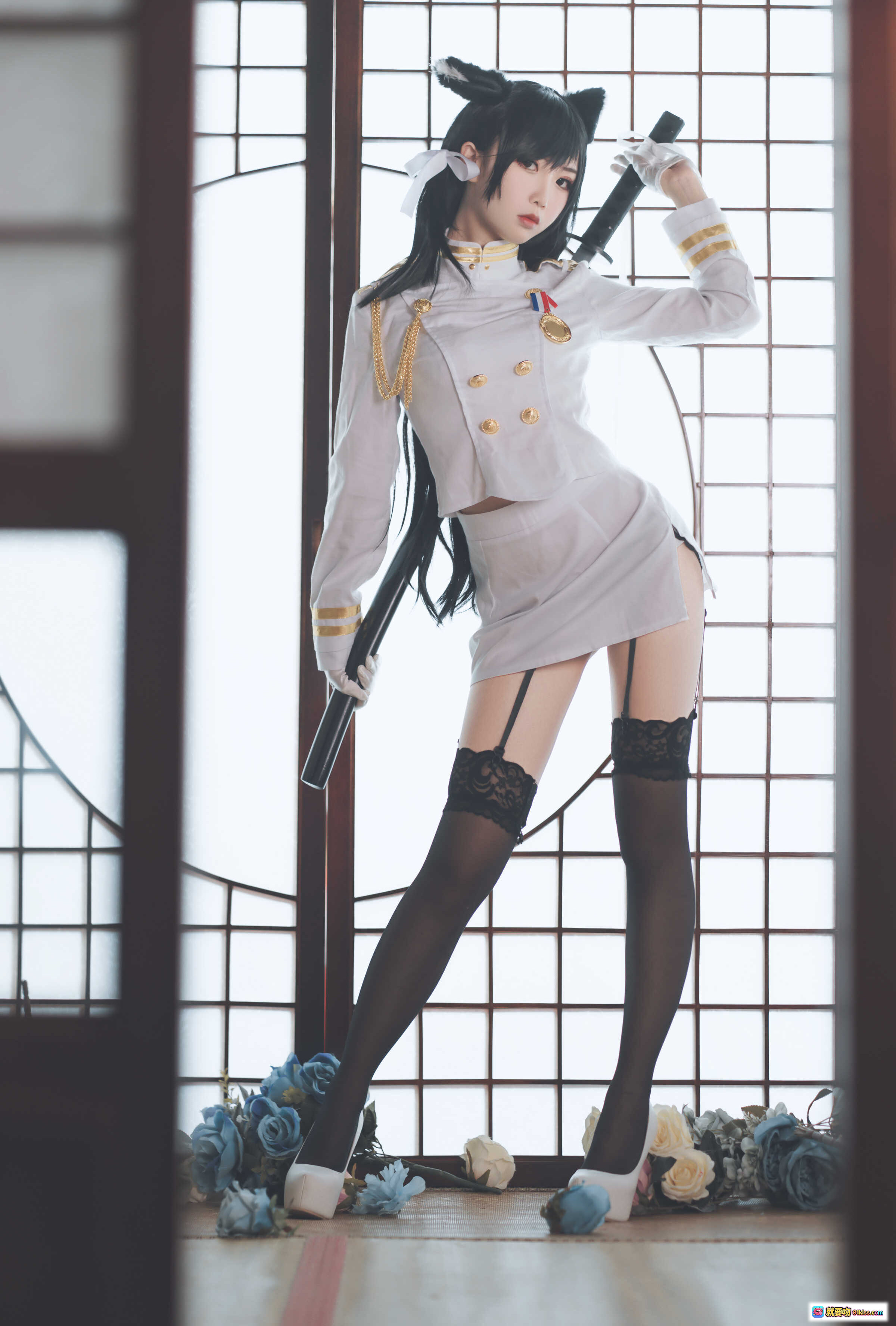 图片[9] - 面饼仙儿NO.027爱宕原皮Cosplay写真 | 白色军装+猫耳+黑丝蕾丝袜+高跟鞋 | 日式拉门背景优雅摆拍 - 就要吻