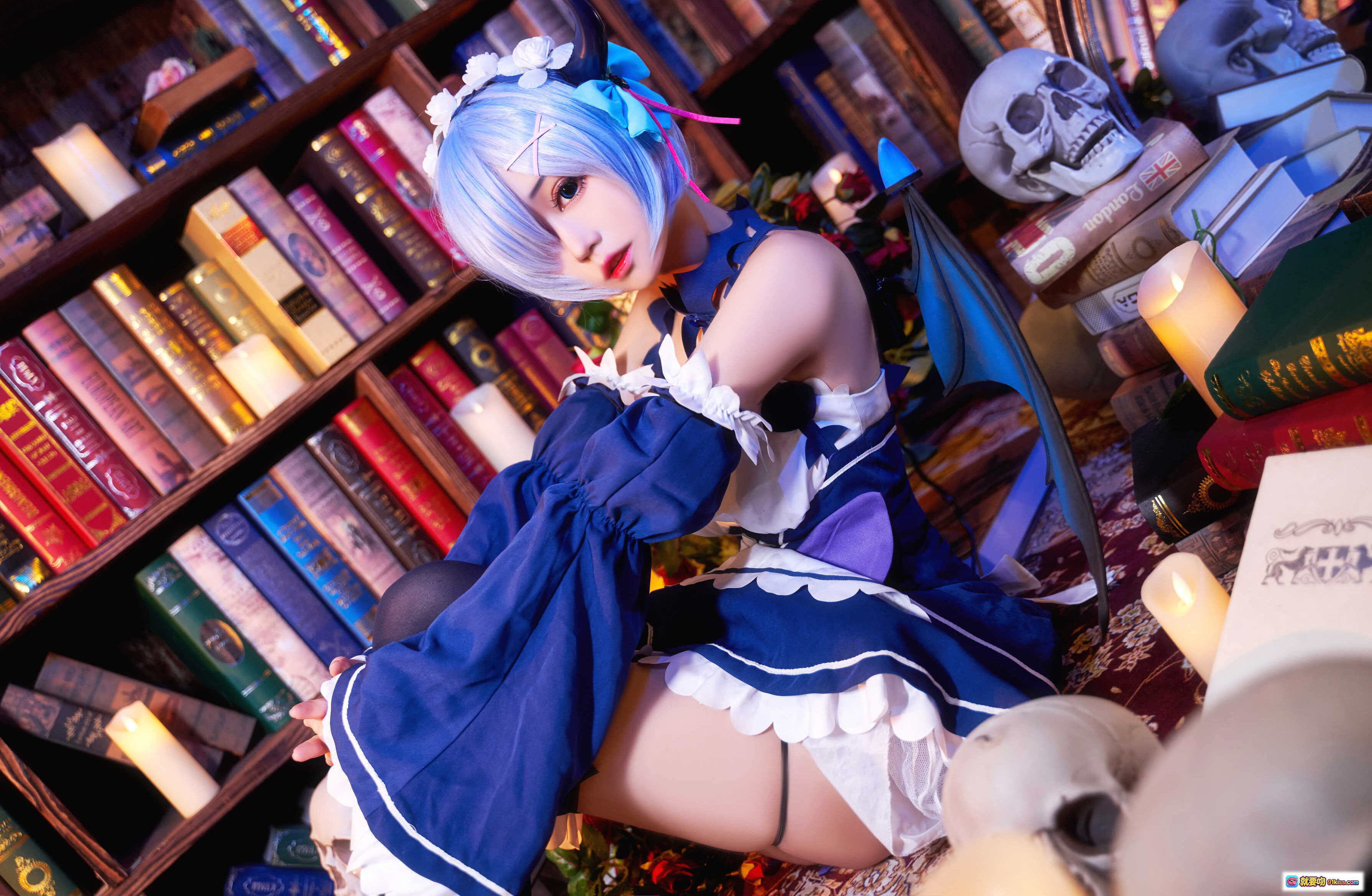 图片[3] - 猫君君_MaoJun NO.010 雷姆小恶魔cosplay 蓝发恶魔角女仆装 书架背景精致写真 23P高清图集 - 就要吻