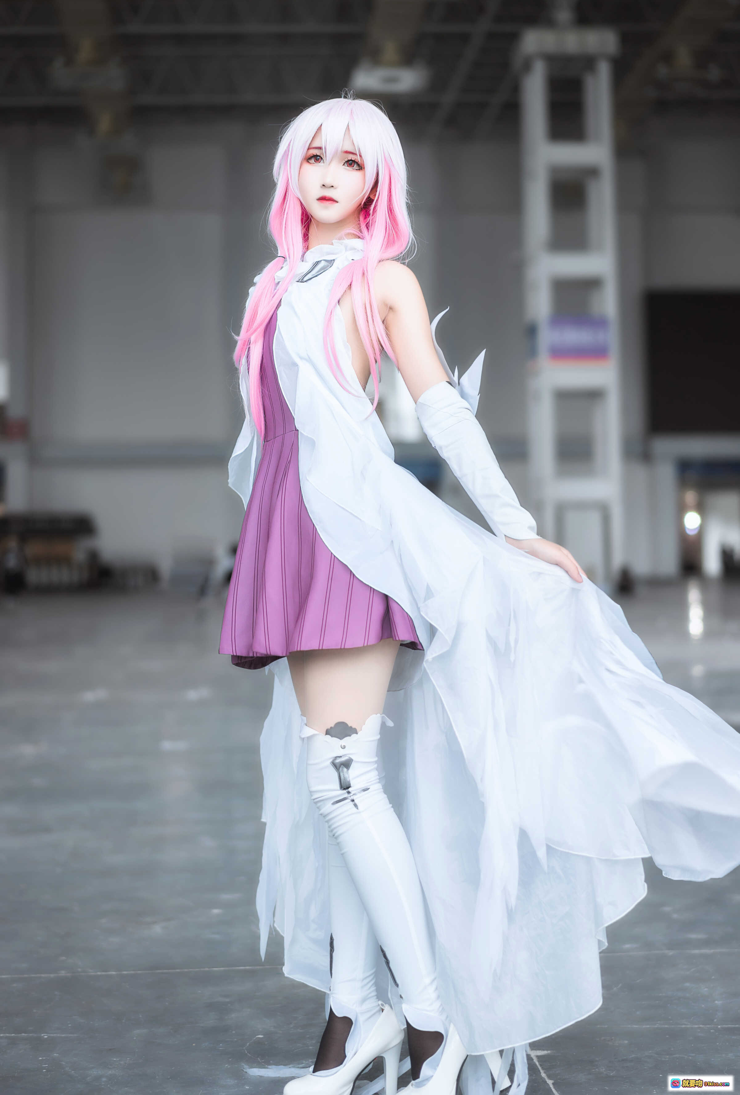 图片[4] - 白丝楪祈Cosplay写真 | 粉发少女工业风场景 | 三度_69 NO.017 精美8P高清图集 - 就要吻