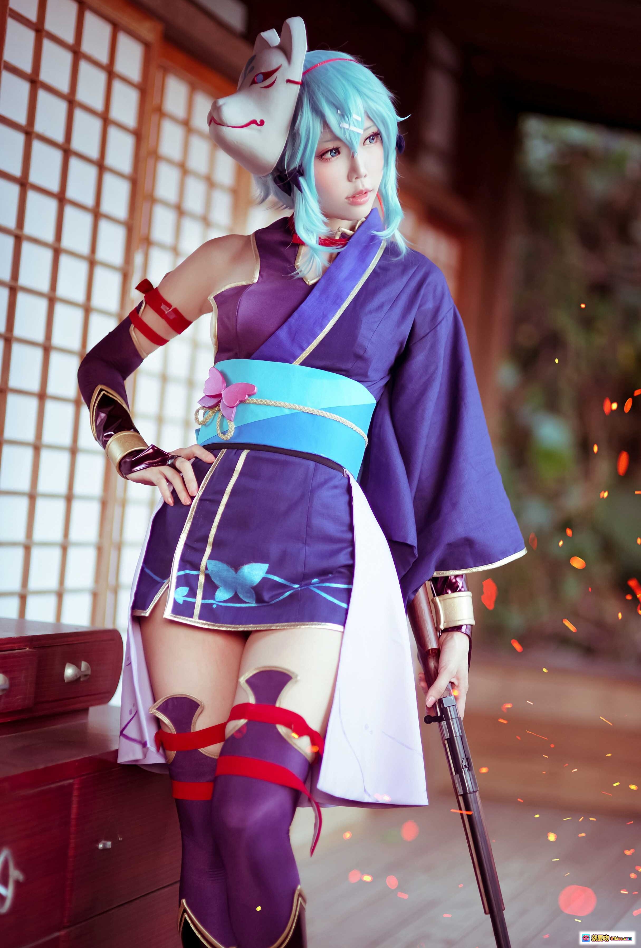 图片[8] - ElyEE子NO.021 狐面蓝发Cosplay 紫衣持枪日式庭院写真 精致和风造型 二次元角色扮演美图 - 就要吻