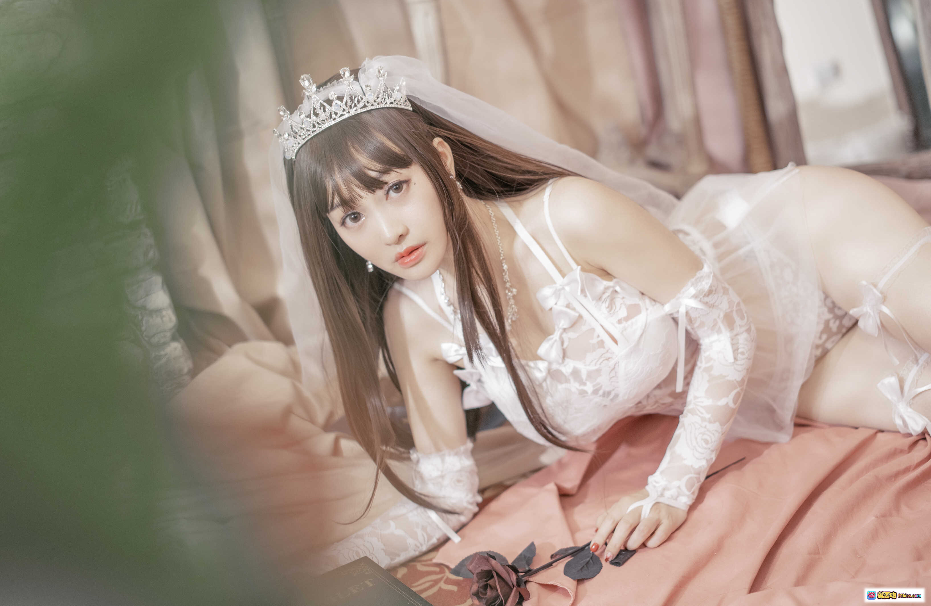 图片[6] - 脱尾巴Mizuki NO.001 尾巴婚纱写真 皇冠头纱少女手持红玫瑰 甜美梦幻洛丽塔风格 30P高清图集 - 就要吻