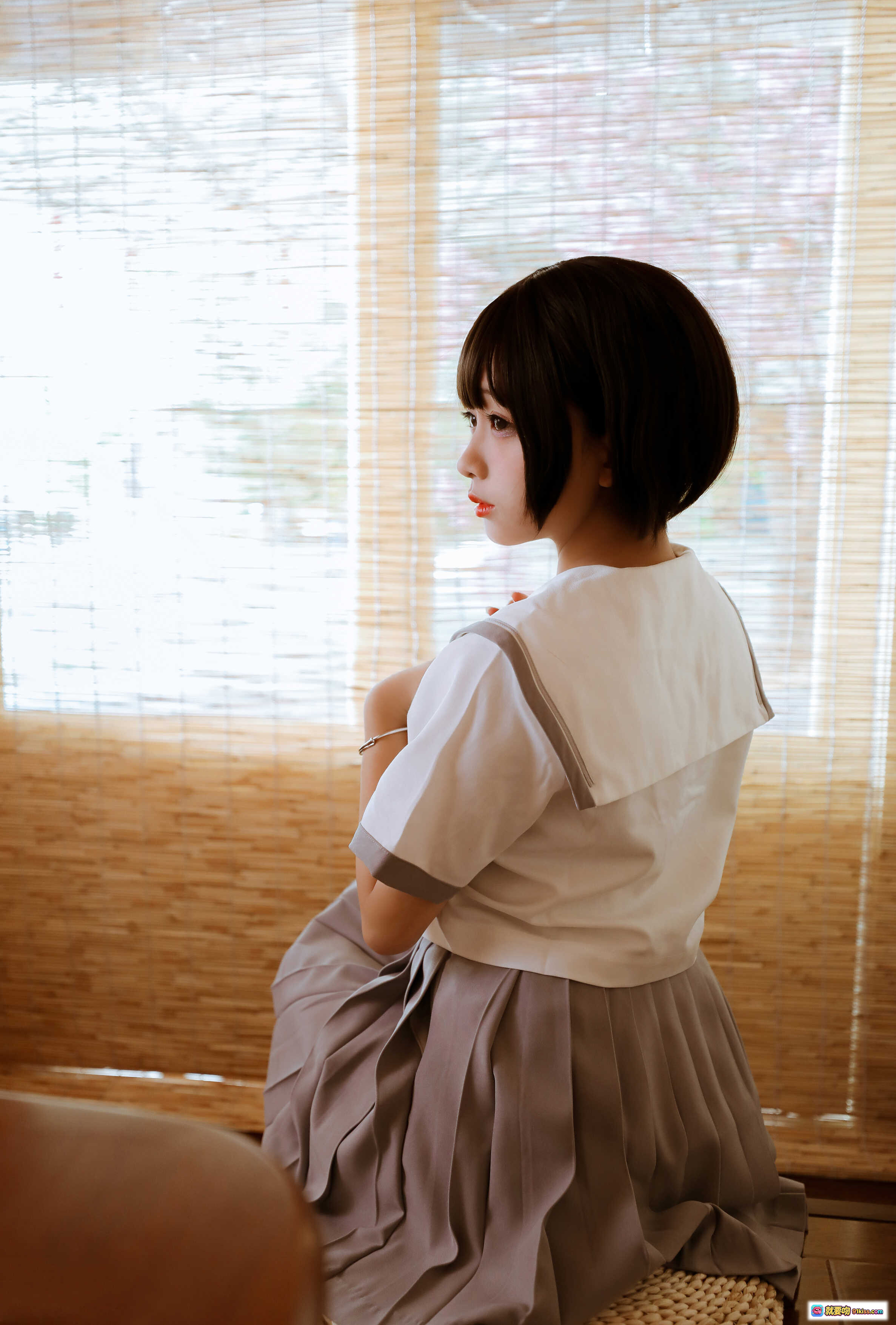 图片[2] - 日奈娇NO.010和风JK制服美腿黑丝袜写真 40P高清图集 木质台阶日系少女风情 - 就要吻