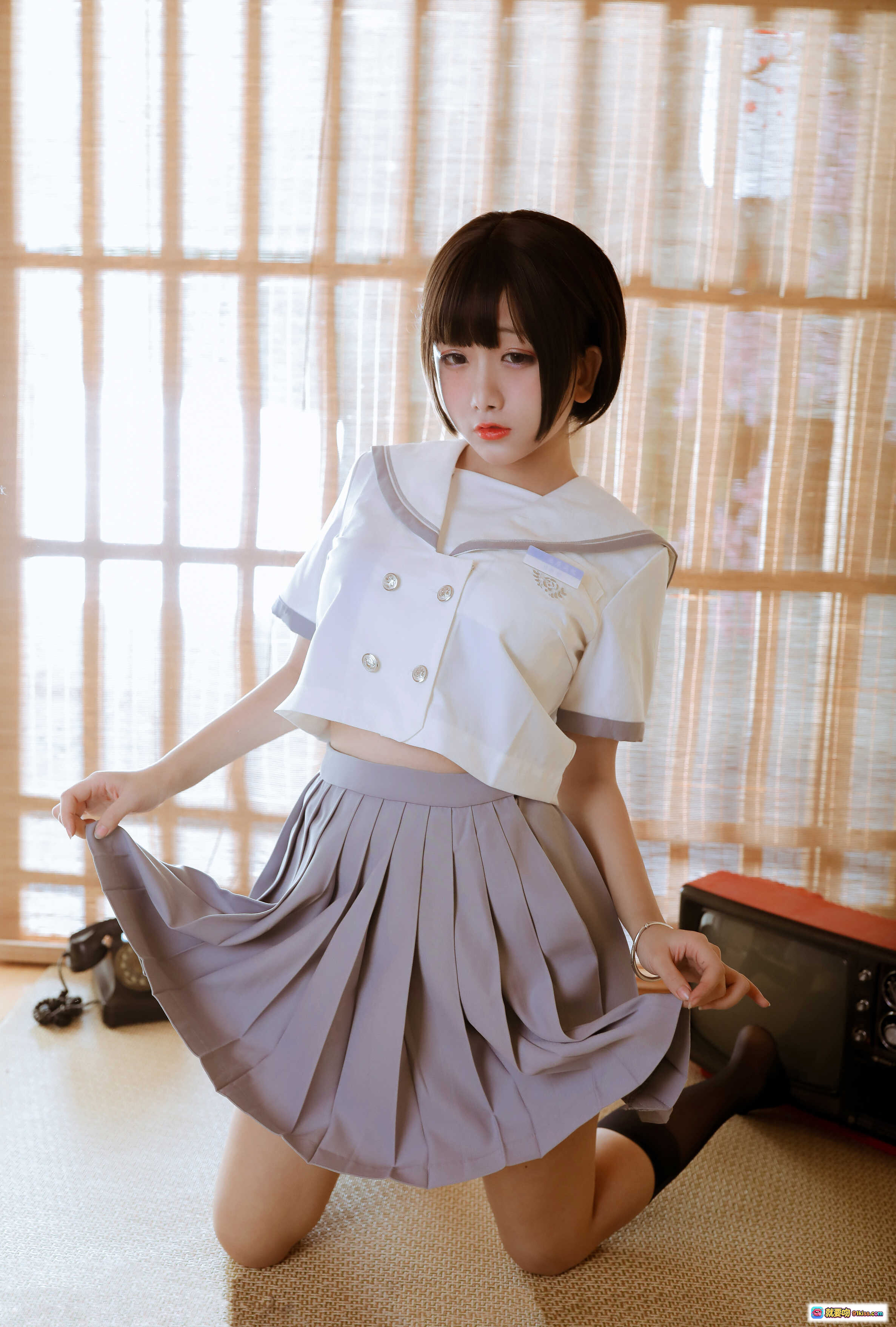 图片[5] - 日奈娇NO.010和风JK制服美腿黑丝袜写真 40P高清图集 木质台阶日系少女风情 - 就要吻