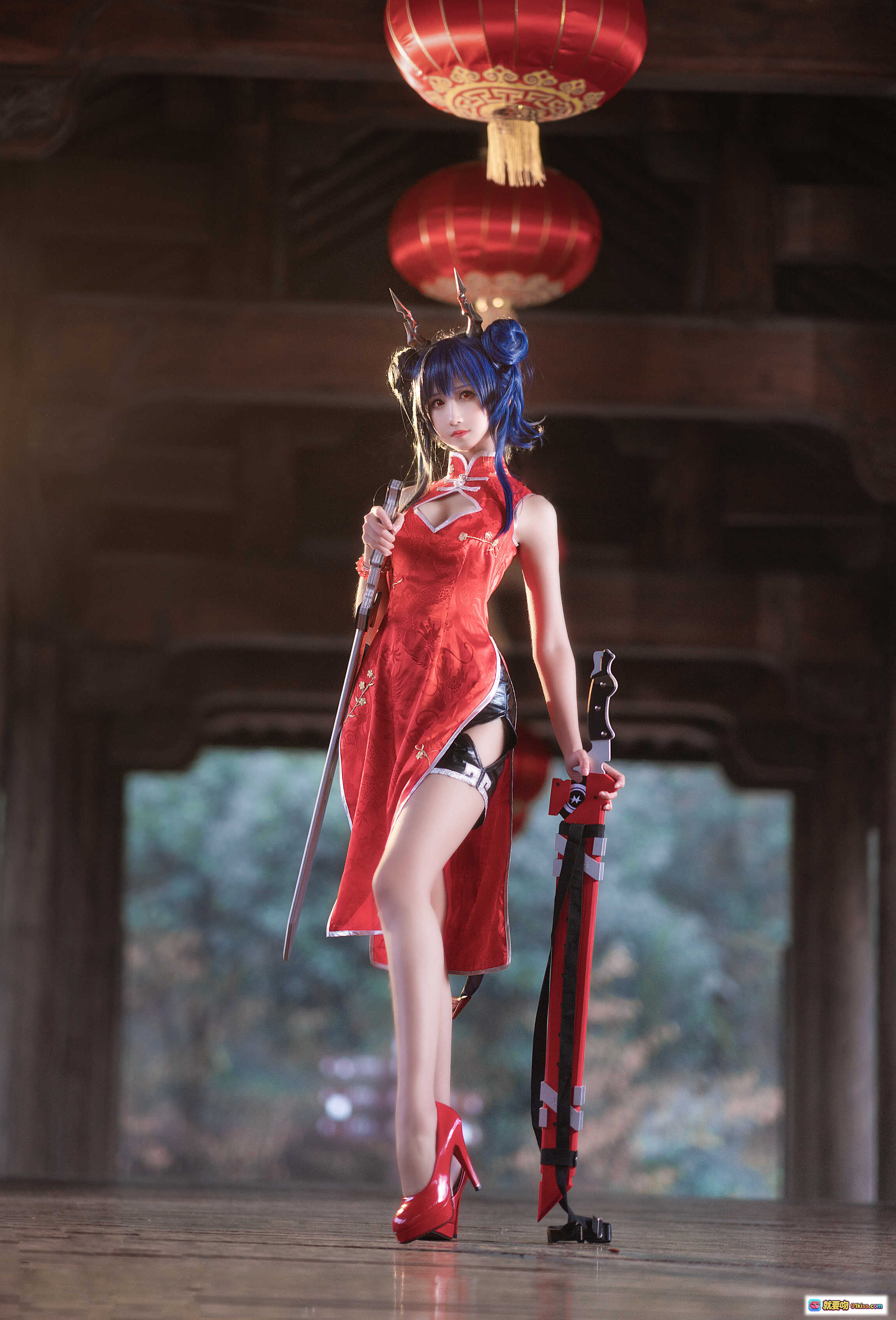 图片[4] - 明日方舟陈旗袍写真 三度69 NO007 红色高跟美腿 木质廊台灯笼背景 12P高清图集 - 就要吻