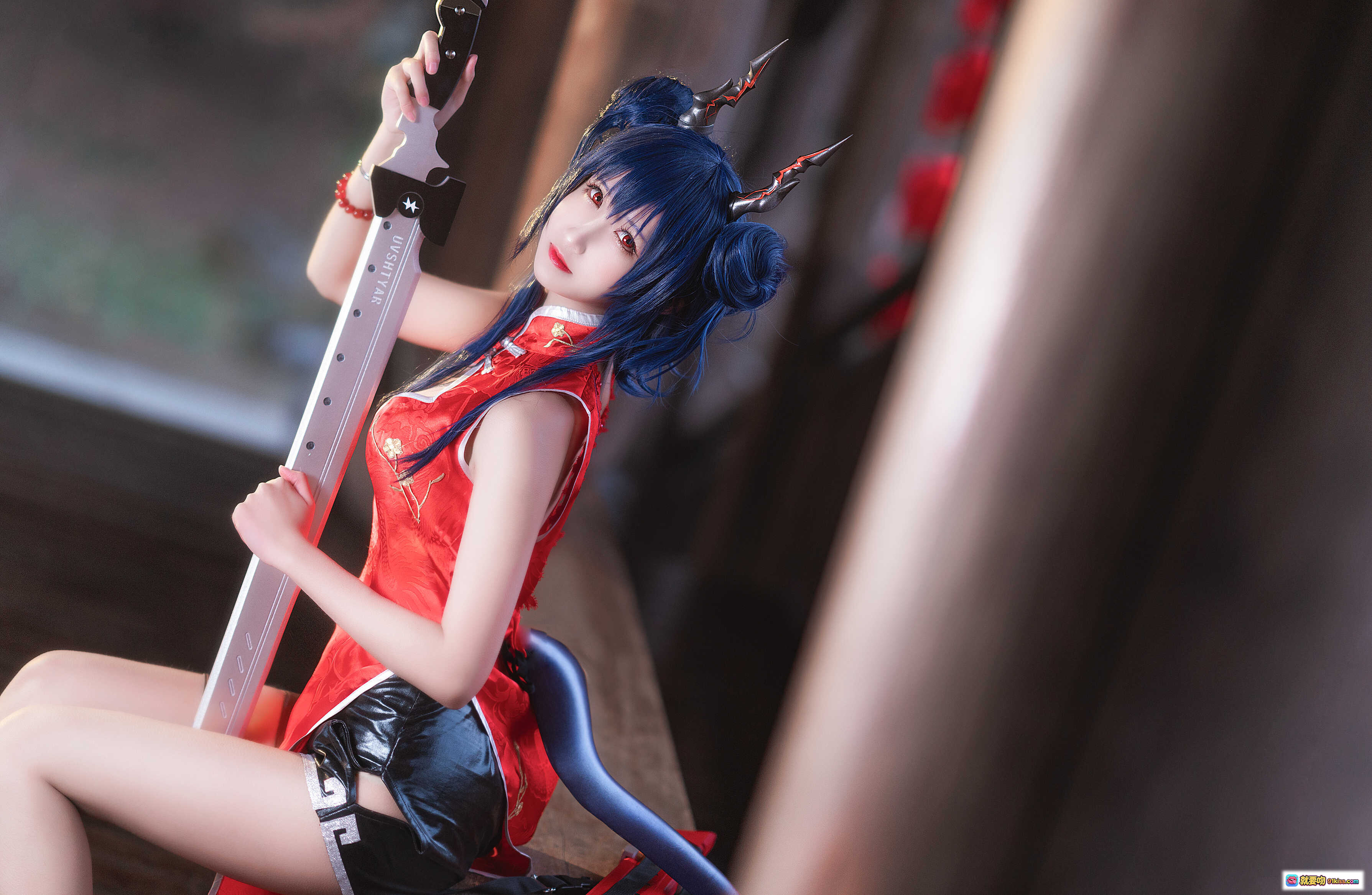 图片[3] - 明日方舟陈旗袍写真 三度69 NO007 红色高跟美腿 木质廊台灯笼背景 12P高清图集 - 就要吻