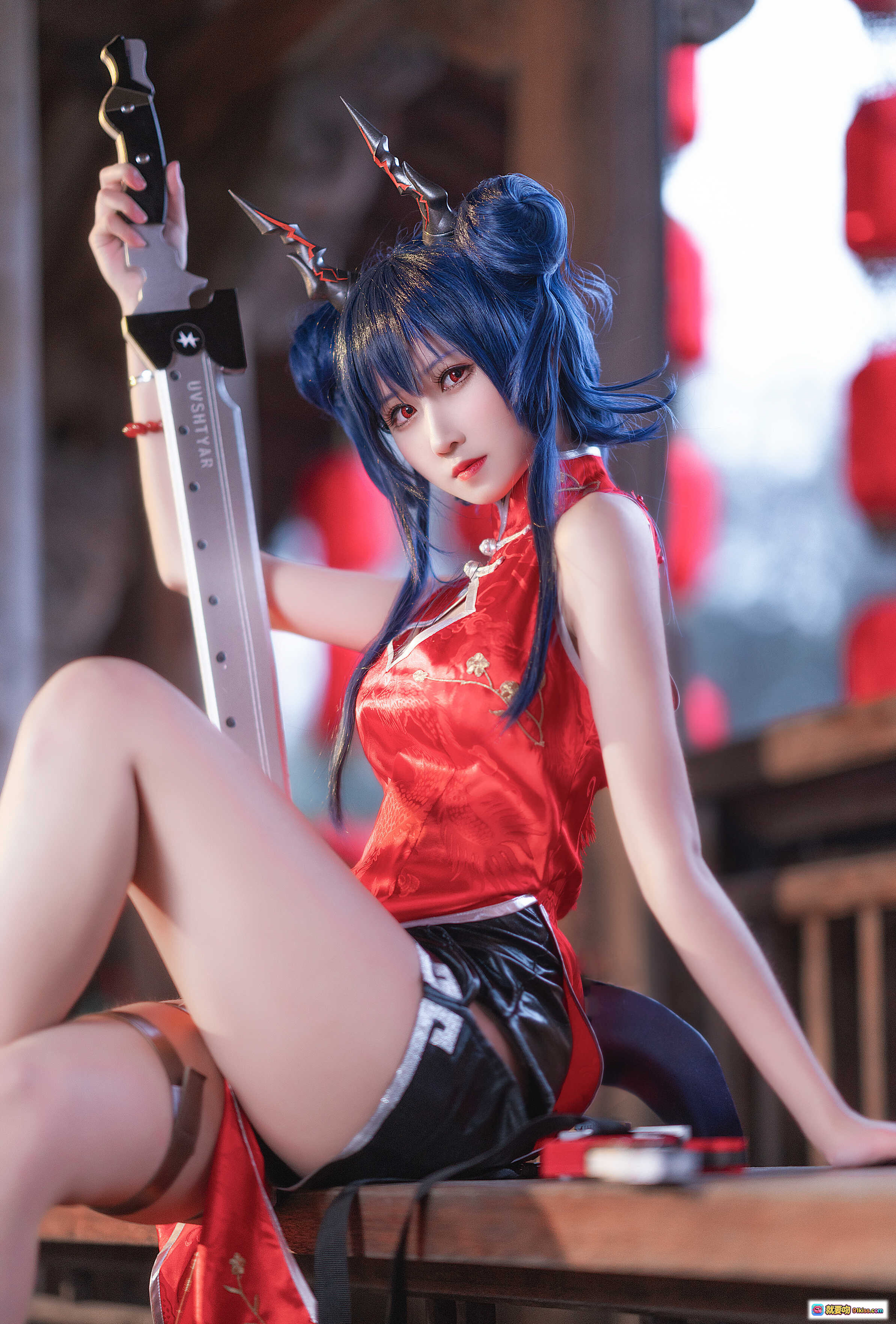 图片[6] - 明日方舟陈旗袍写真 三度69 NO007 红色高跟美腿 木质廊台灯笼背景 12P高清图集 - 就要吻