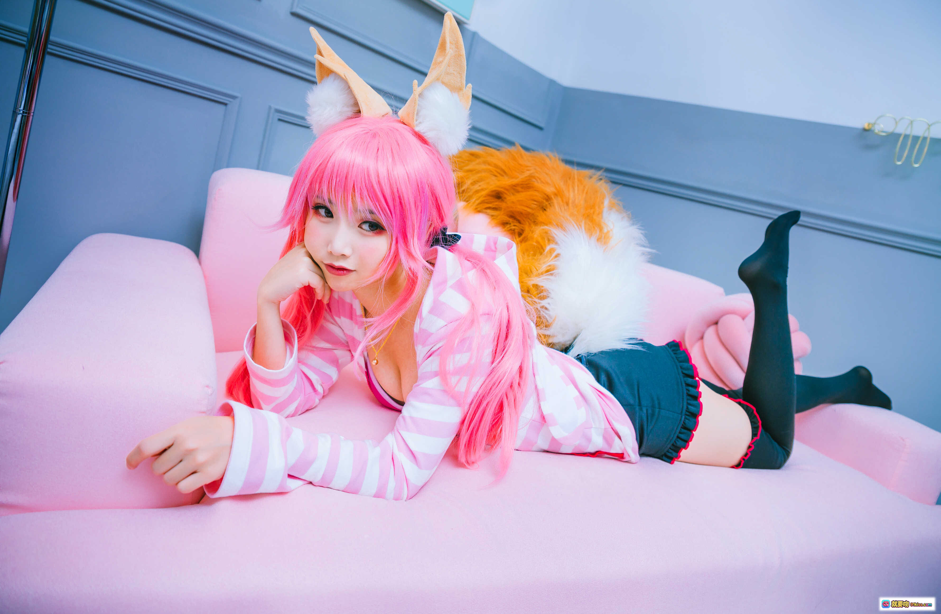 图片[10] - 面饼仙儿NO.037玉藻前日常Cosplay粉发狐耳少女粉白条纹上衣黑袜写真16P - 就要吻