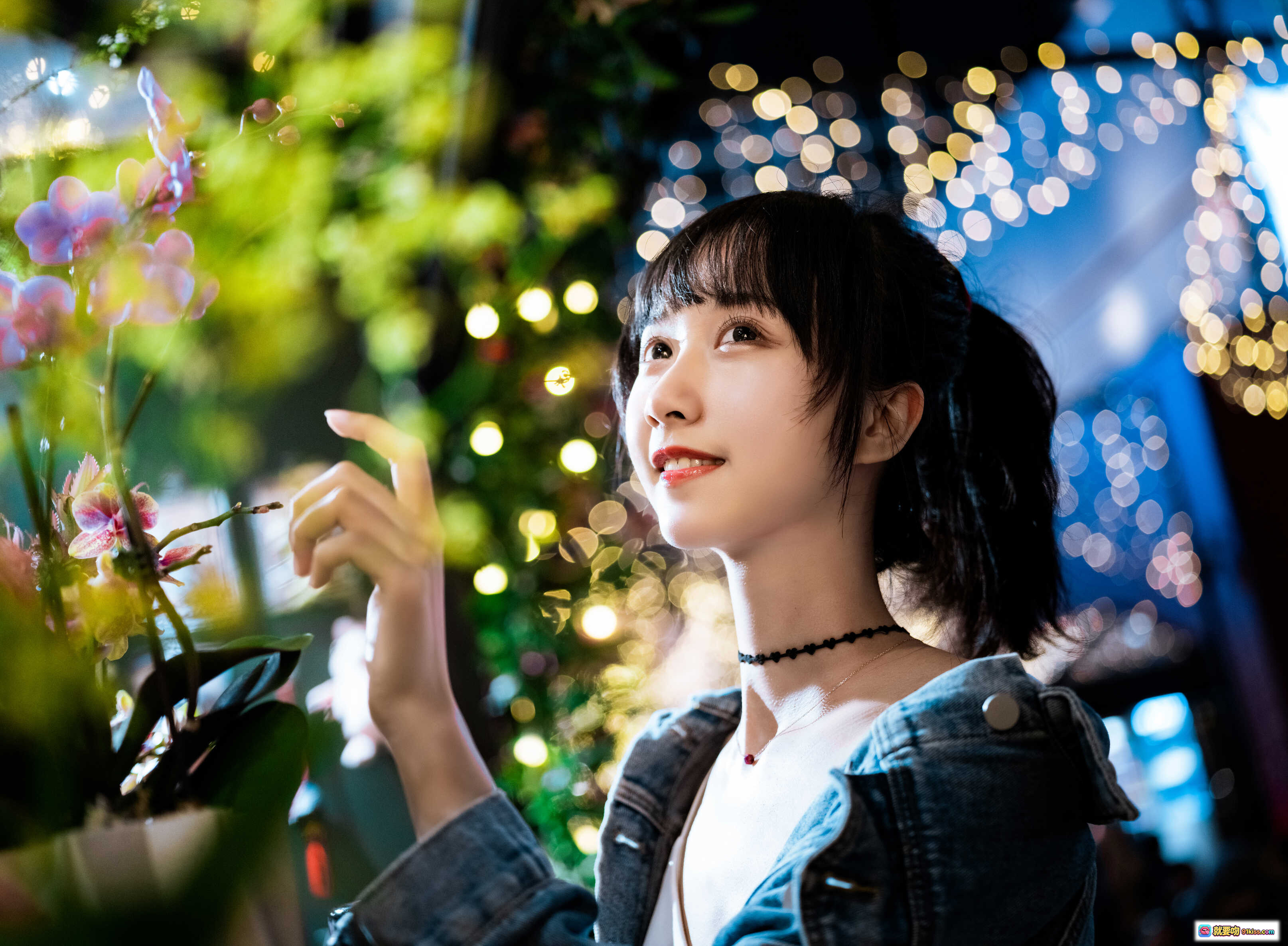 图片[3] - 都市夜恋少女背影写真｜牛仔外套红格裙｜霓虹灯海氛围感｜木绵绵OwO NO.064 26P高清图集 - 就要吻