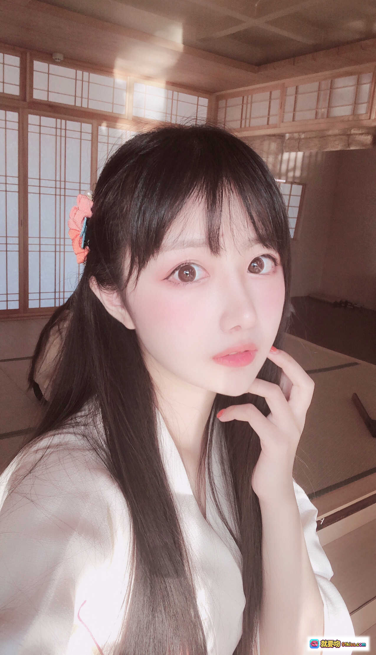 图片[10] - Shika小鹿鹿NO.011和服写真 | 日式传统白底红腰带和服少女 | 日本庭院背景 | 精致发饰与温柔气质 | 19P高清图集 - 就要吻