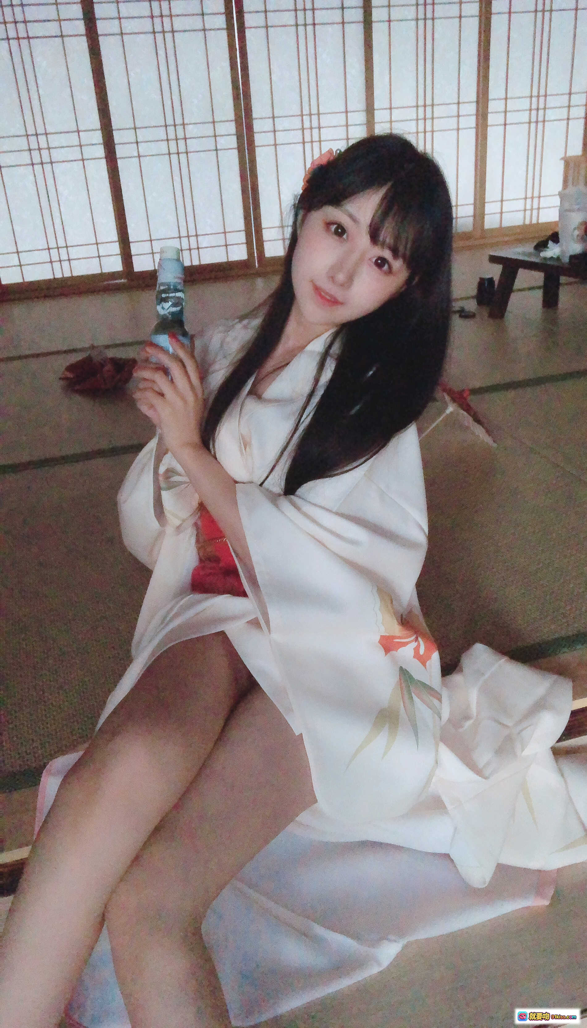 图片[9] - Shika小鹿鹿NO.011和服写真 | 日式传统白底红腰带和服少女 | 日本庭院背景 | 精致发饰与温柔气质 | 19P高清图集 - 就要吻