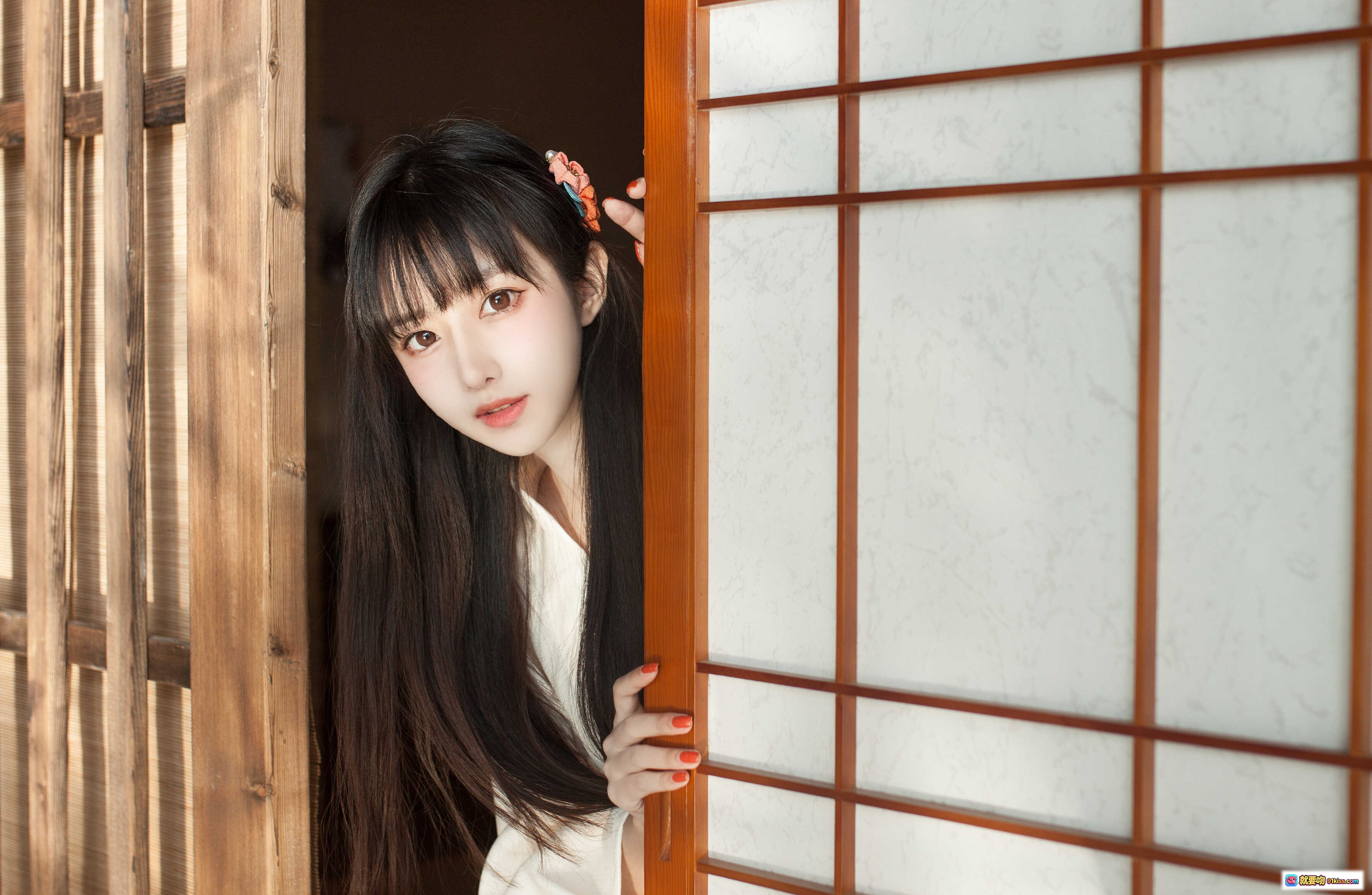 图片[3] - Shika小鹿鹿NO.011和服写真 | 日式传统白底红腰带和服少女 | 日本庭院背景 | 精致发饰与温柔气质 | 19P高清图集 - 就要吻