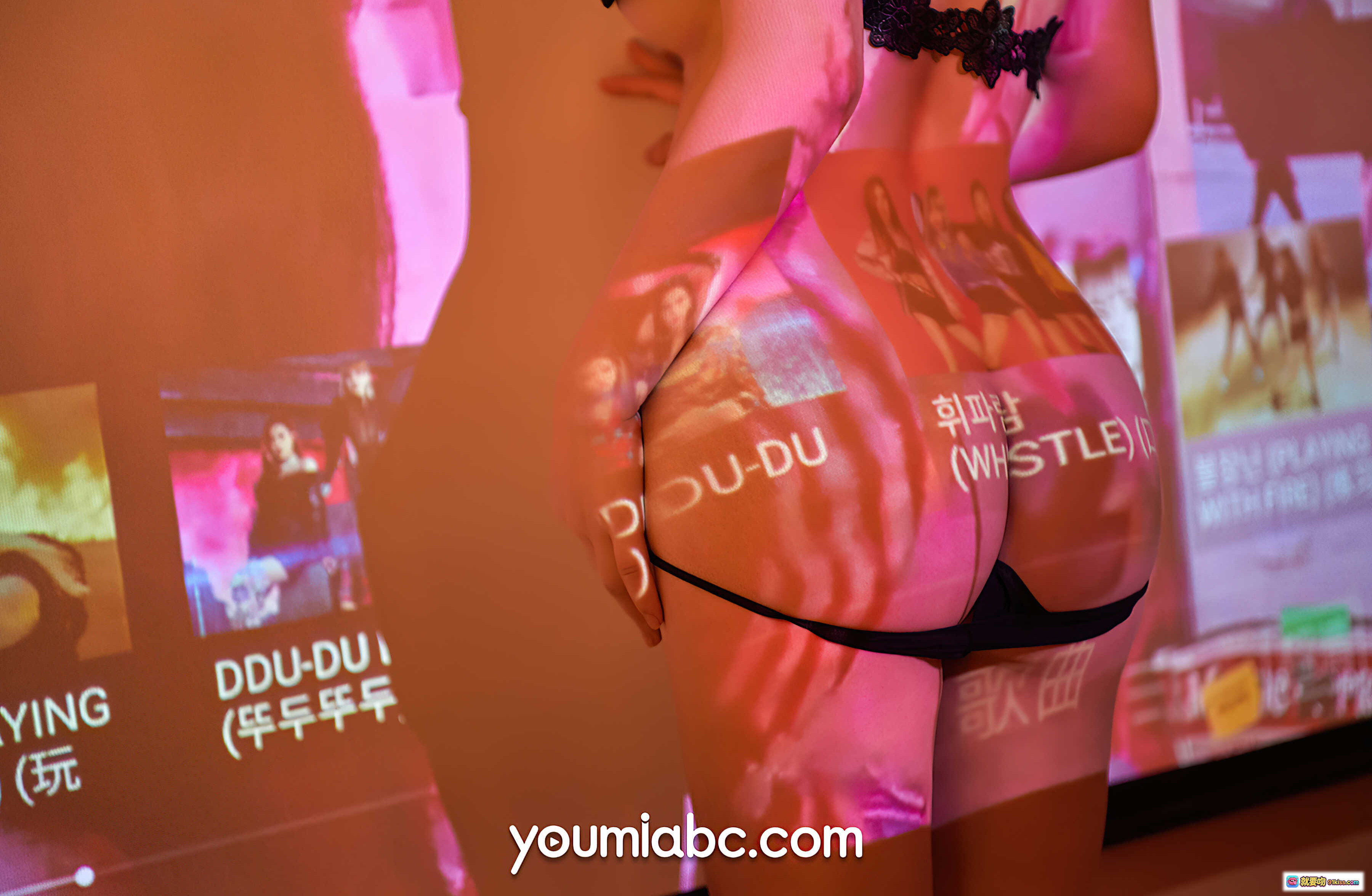 图片[2] - 绯月樱Cherry迷情特写写真 | YouMi尤蜜2020.06.28 | 粉色光影性感内衣美臀诱惑 | 28P高清图集 - 就要吻