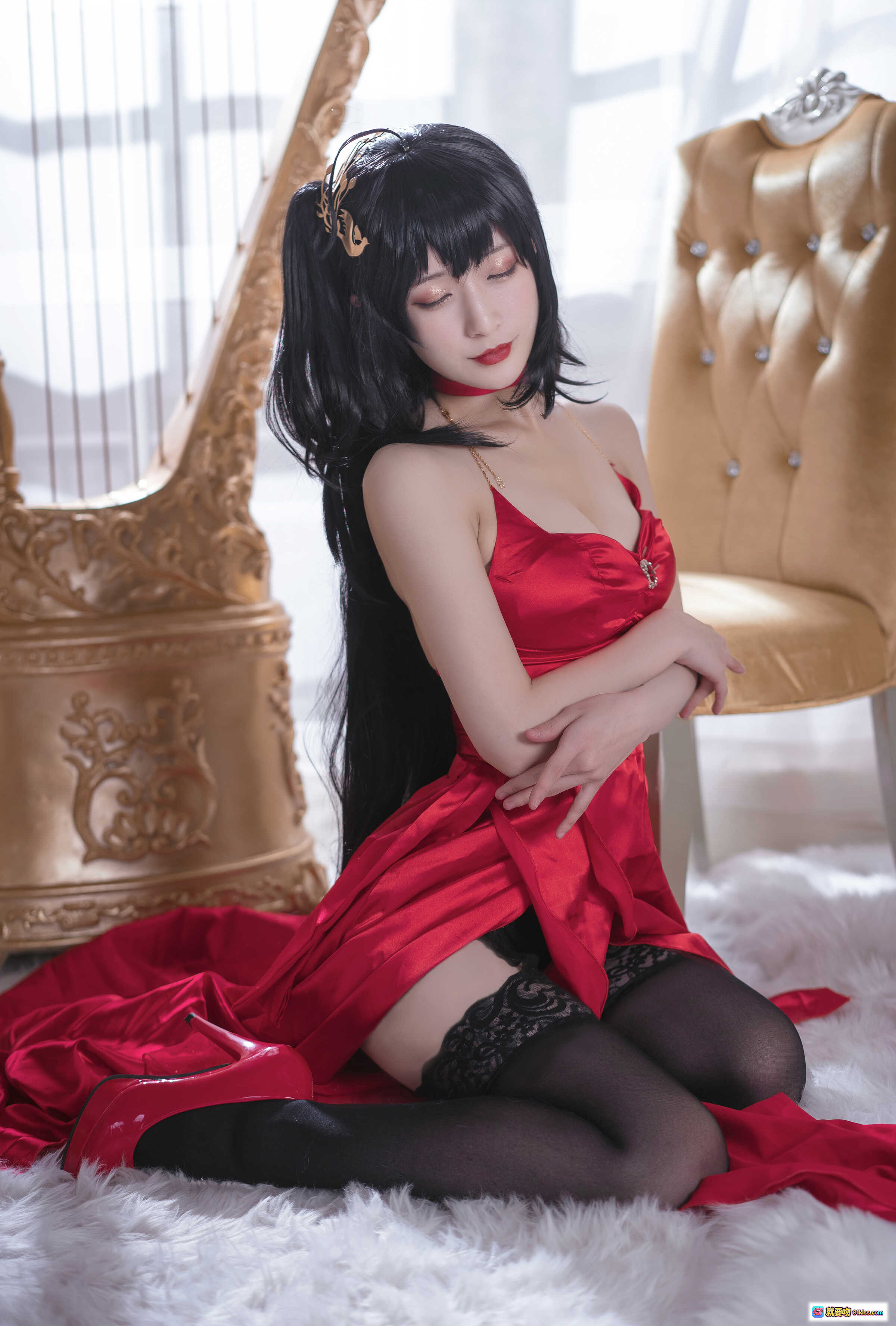图片[7] - 铁板烧鬼舞w NO.032 毒苹果 Cosplay 红裙黑丝性感写真 26P高清图集 优雅古典室内场景 金色竖琴背景 女神姿态美拍 - 就要吻
