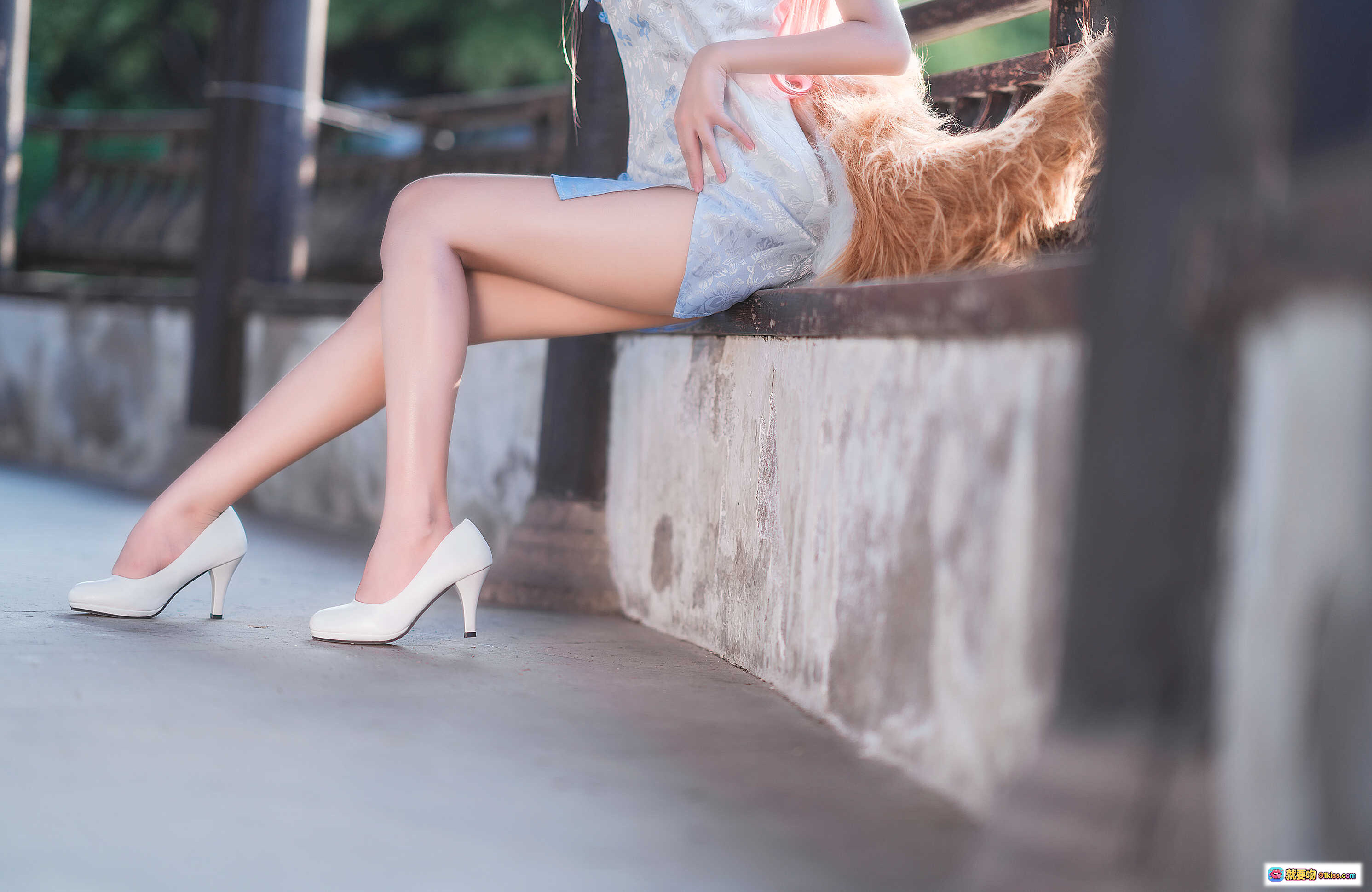 图片[2] - 三度_69 NO.040 旗袍玉藻前Cosplay 粉发狐耳美少女 持扇蹲姿古风写真 41P高清图集 - 就要吻