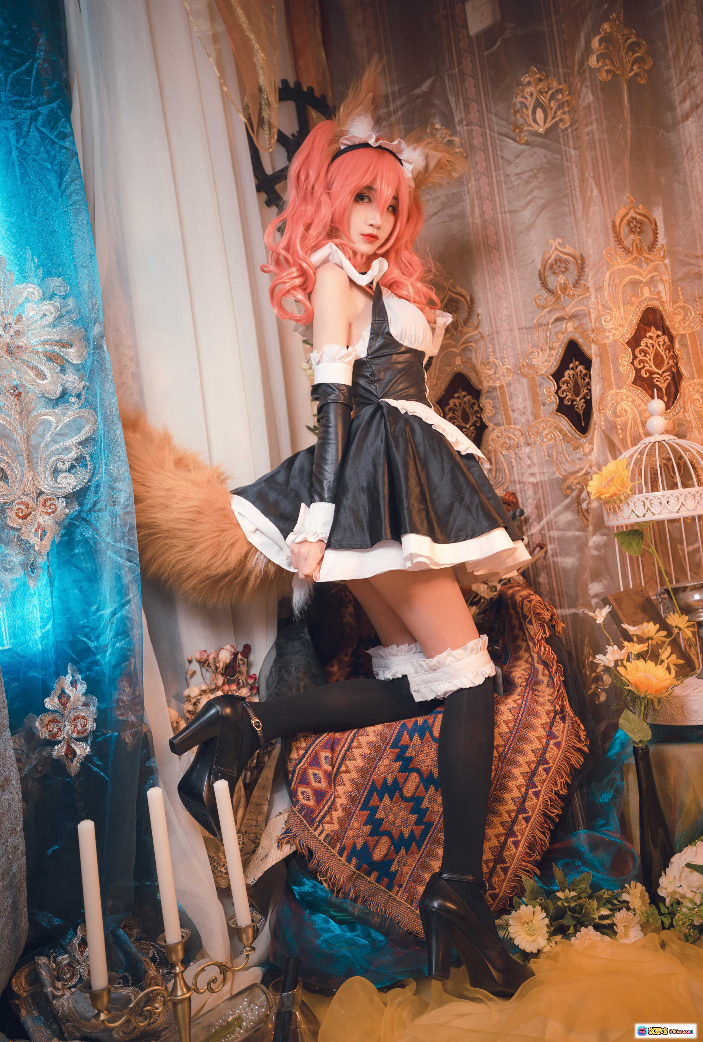 图片[8] - 妖君白研COS玉藻前女仆装｜Fate/Grand Order经典角色｜粉色长发猫耳女仆裙｜精致洛丽塔风格写真 - 就要吻