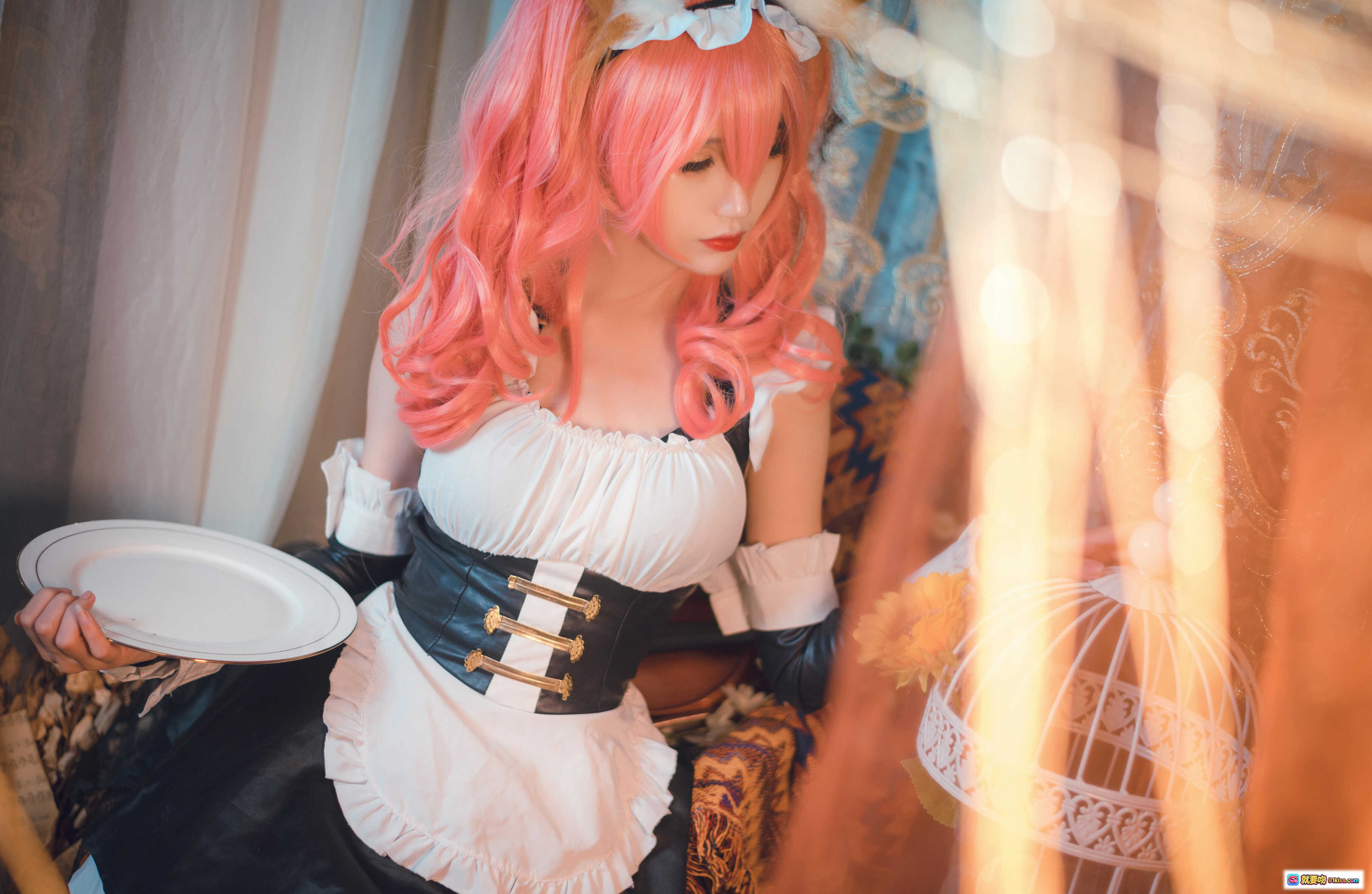 图片[6] - 妖君白研COS玉藻前女仆装｜Fate/Grand Order经典角色｜粉色长发猫耳女仆裙｜精致洛丽塔风格写真 - 就要吻