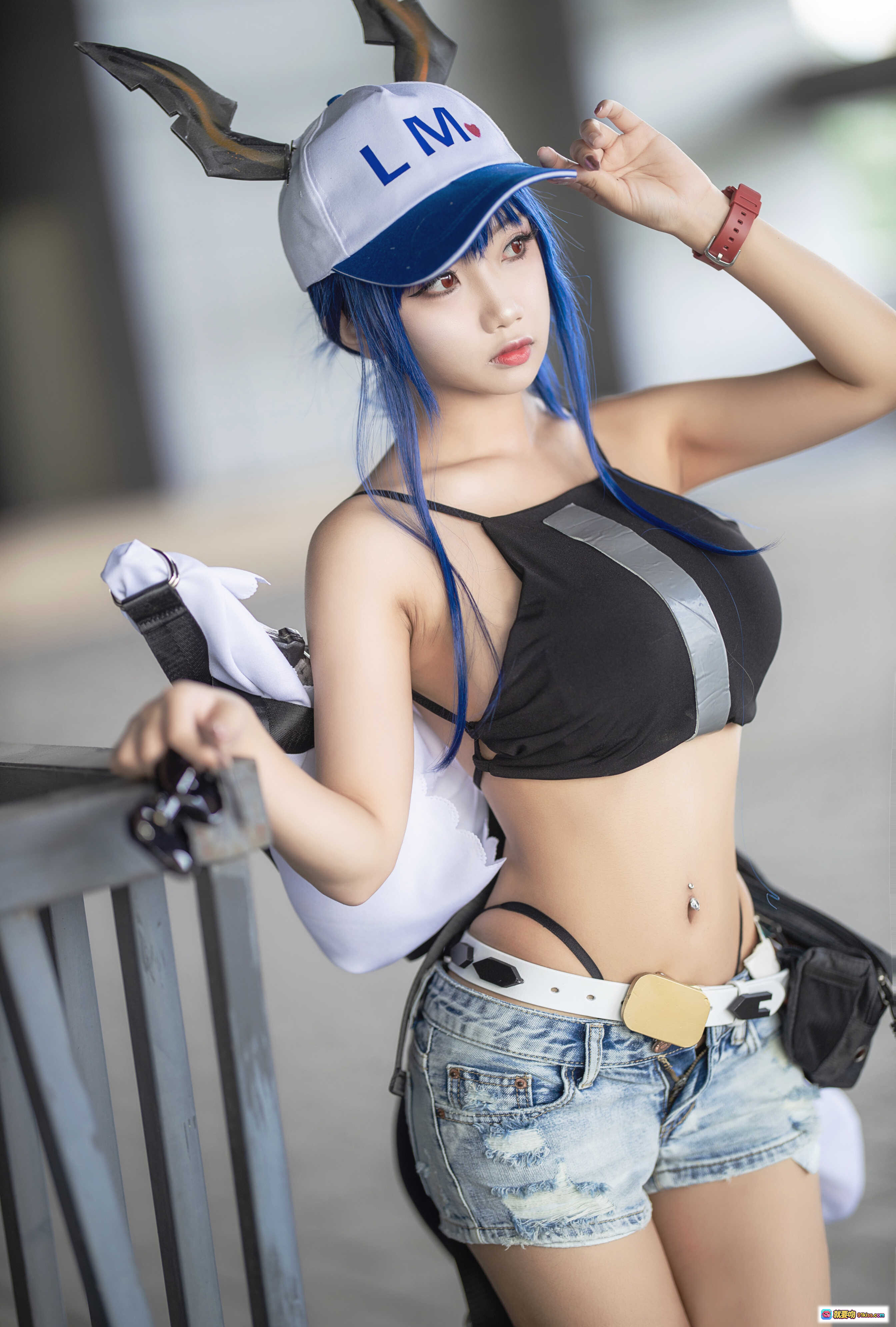 图片[9] - 鬼畜瑶NO.022女游客C cosplay蓝发少女LM帽牛仔短裤性感写真13P57MB - 就要吻