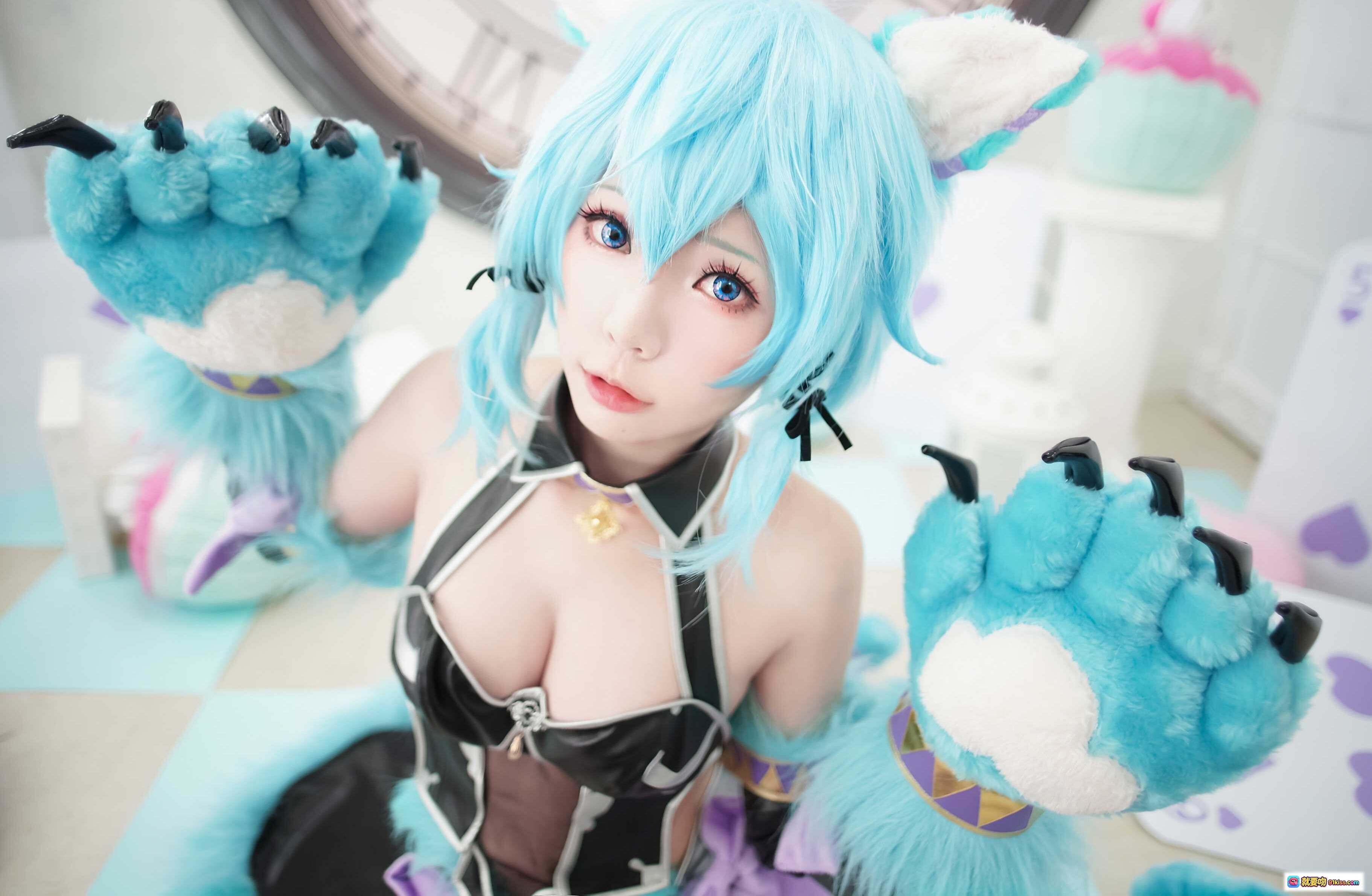 ElyEE子NO.017蓝发猫耳Cosplay写真｜精致妆容+毛绒爪套+可爱萌系风格 - 就要吻