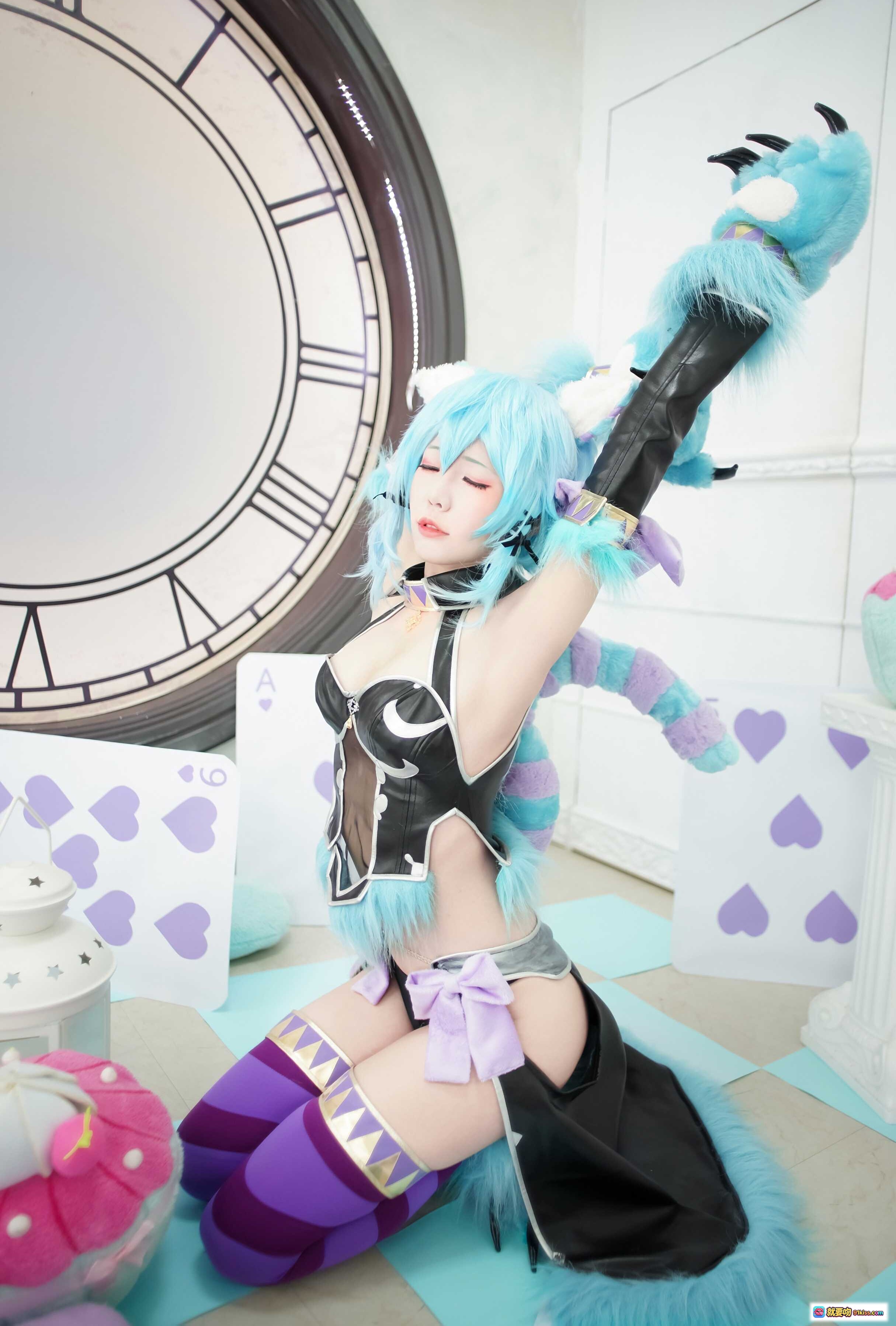 图片[9] - ElyEE子NO.017蓝发猫耳Cosplay写真｜精致妆容+毛绒爪套+可爱萌系风格 - 就要吻