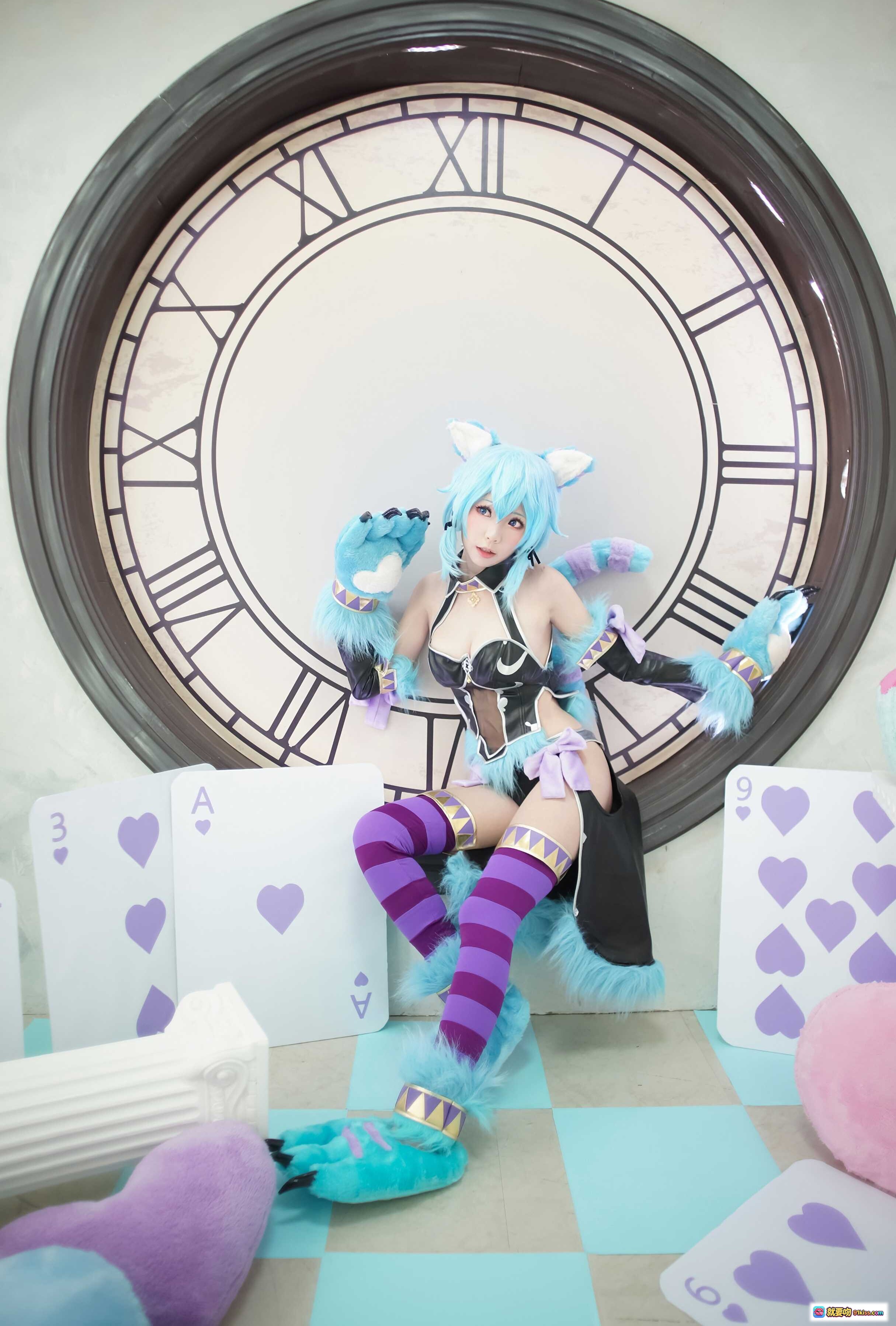 图片[2] - ElyEE子NO.017蓝发猫耳Cosplay写真｜精致妆容+毛绒爪套+可爱萌系风格 - 就要吻